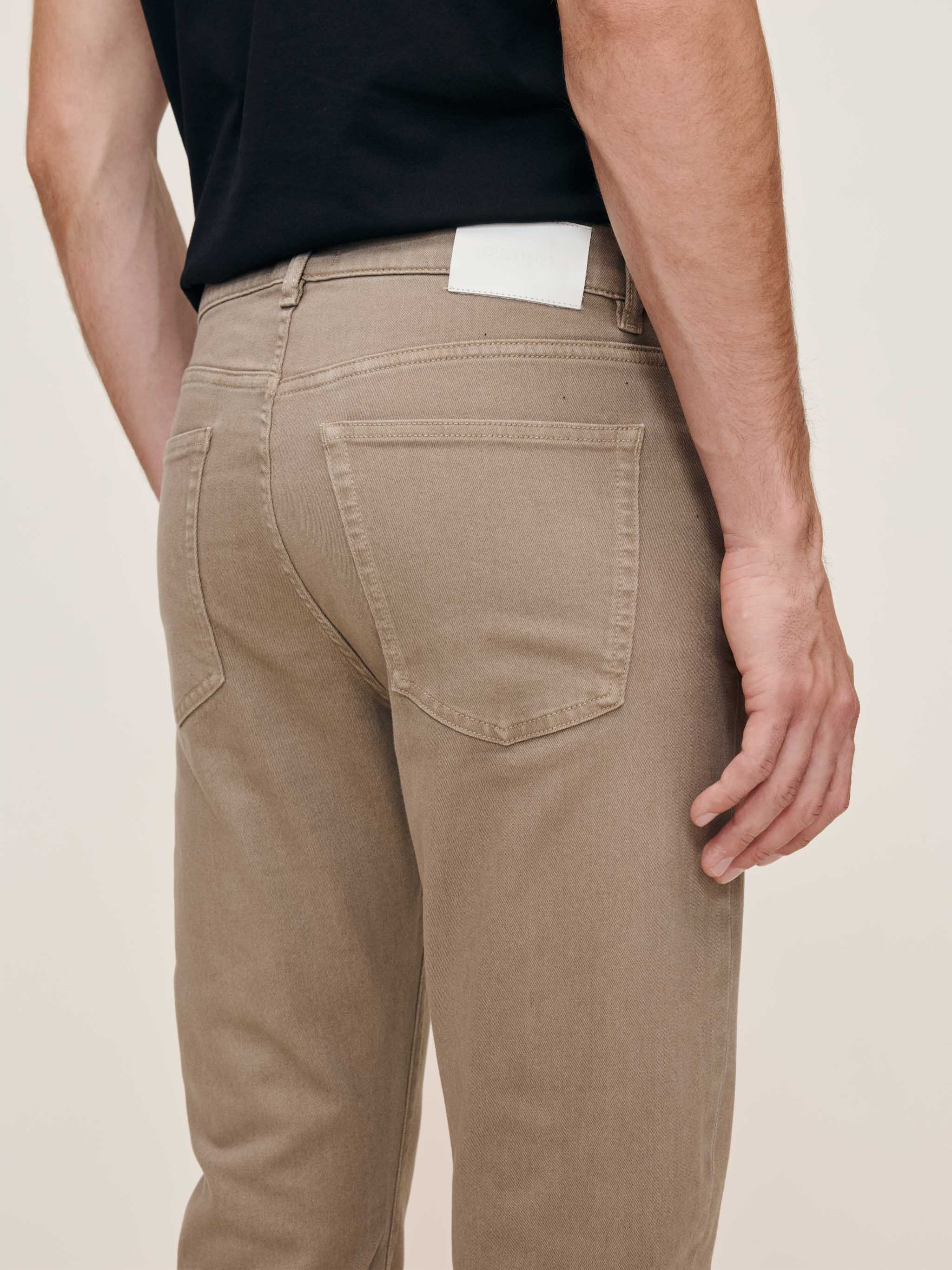 Avery Relaxed Straight Jeans | Desert Sand (Khaki)