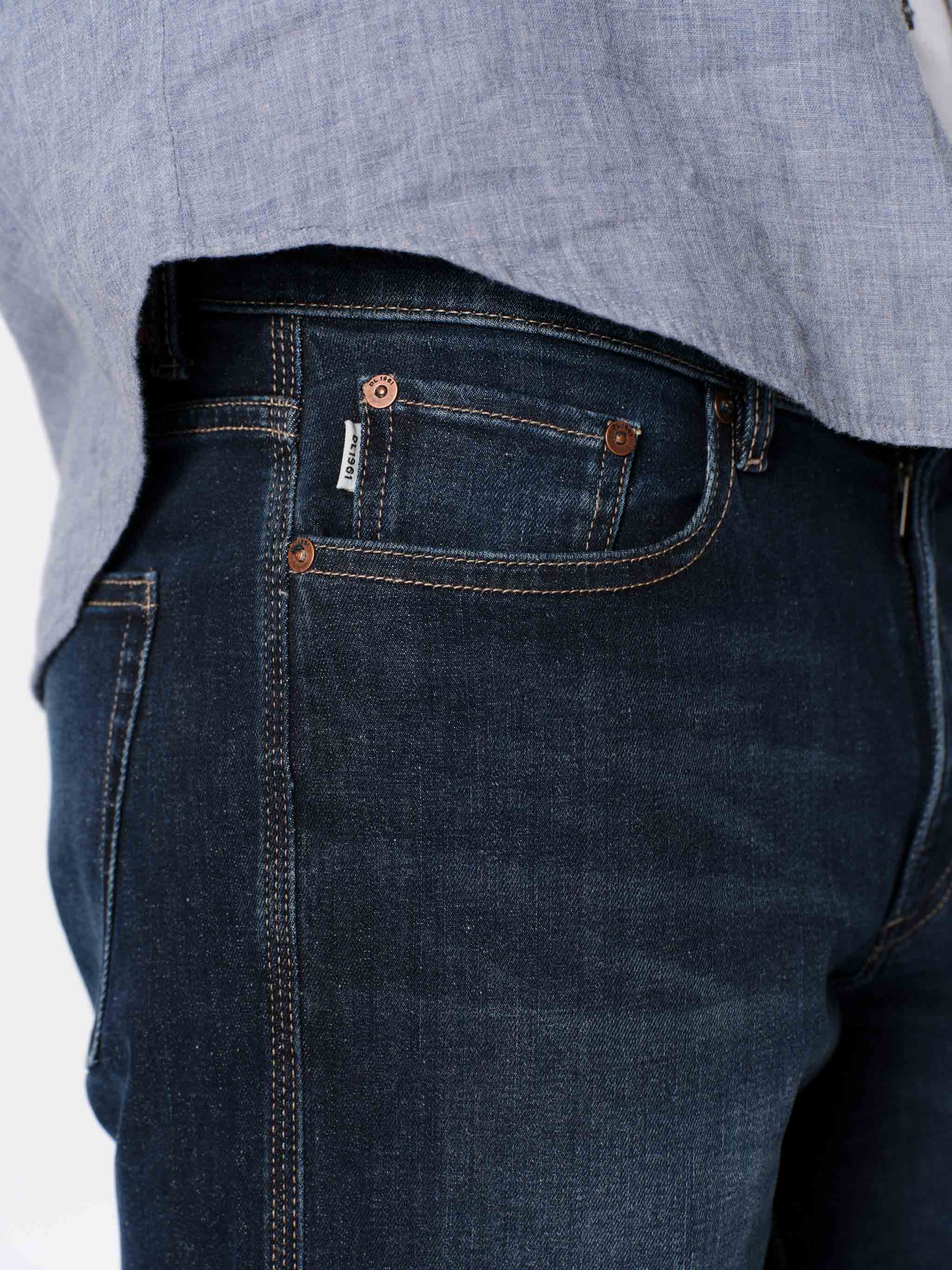 Noah Straight Jeans | Cedar Springs