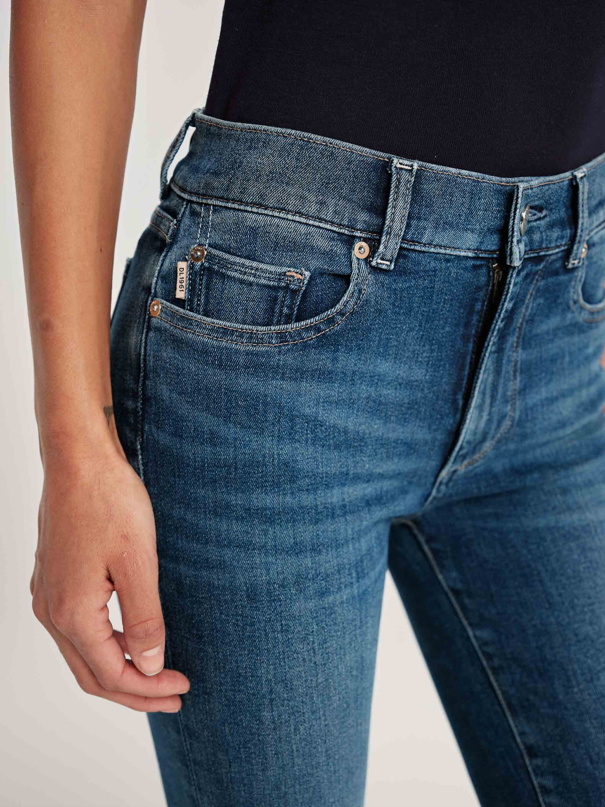 women's straight blue jean