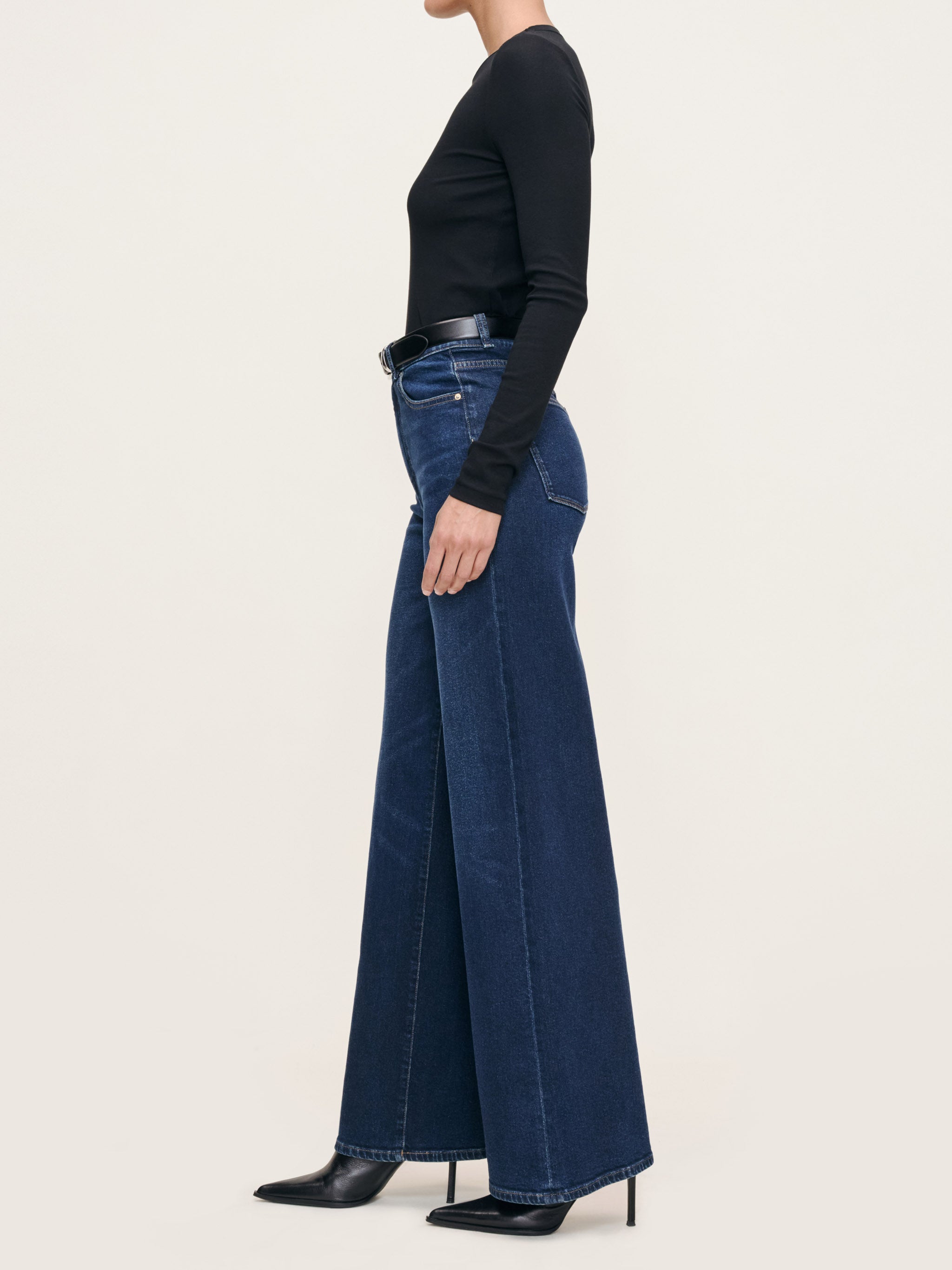 women's wide leg blue jean