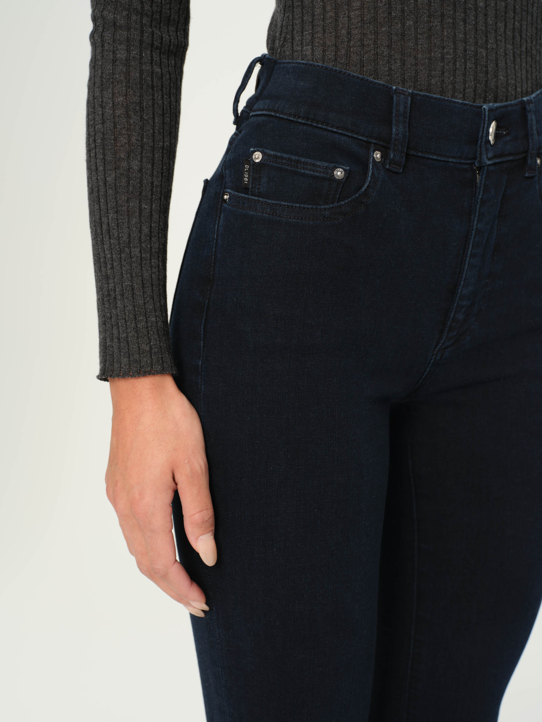 women's straight blue jean