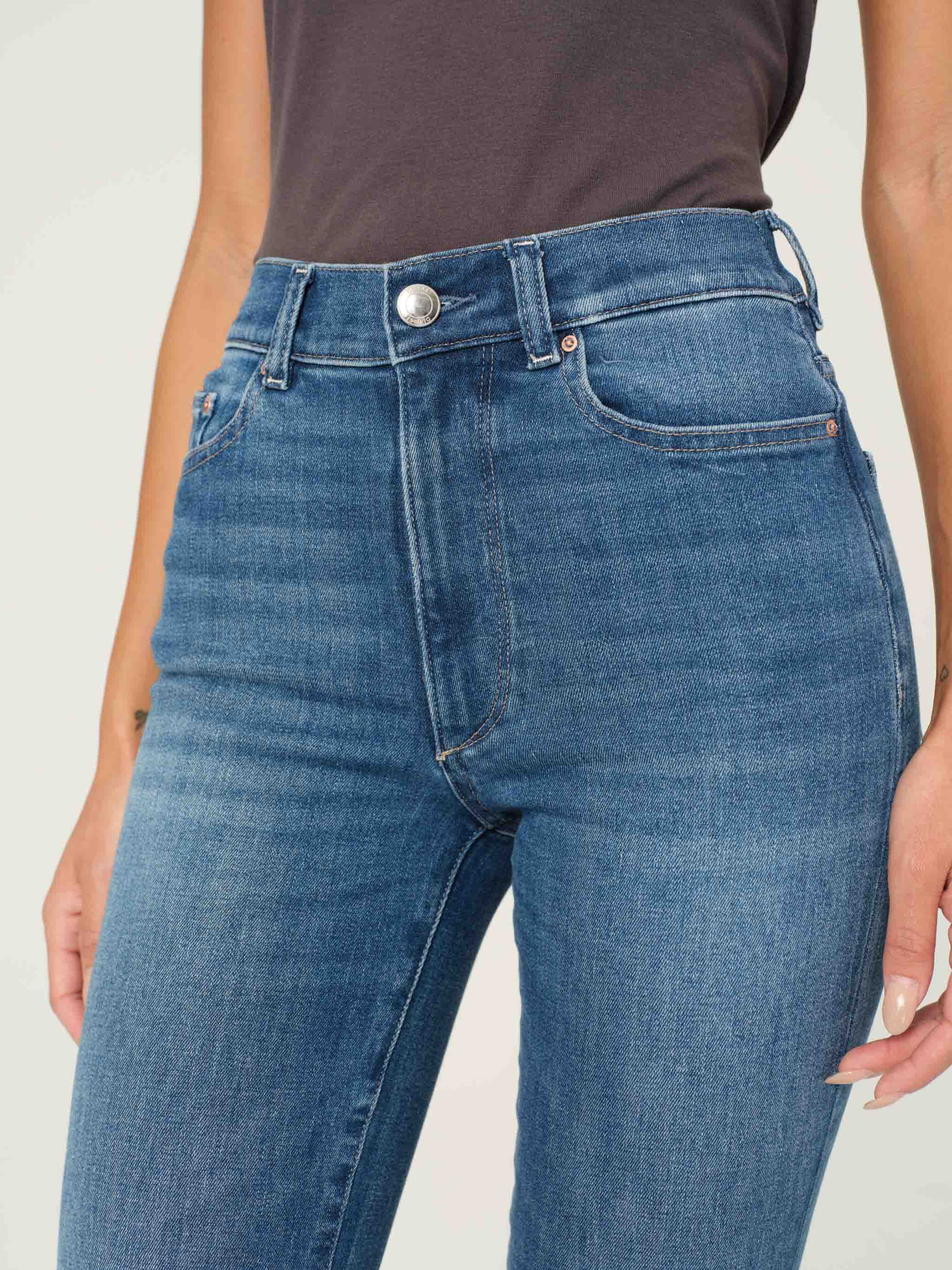 women's straight blue jean