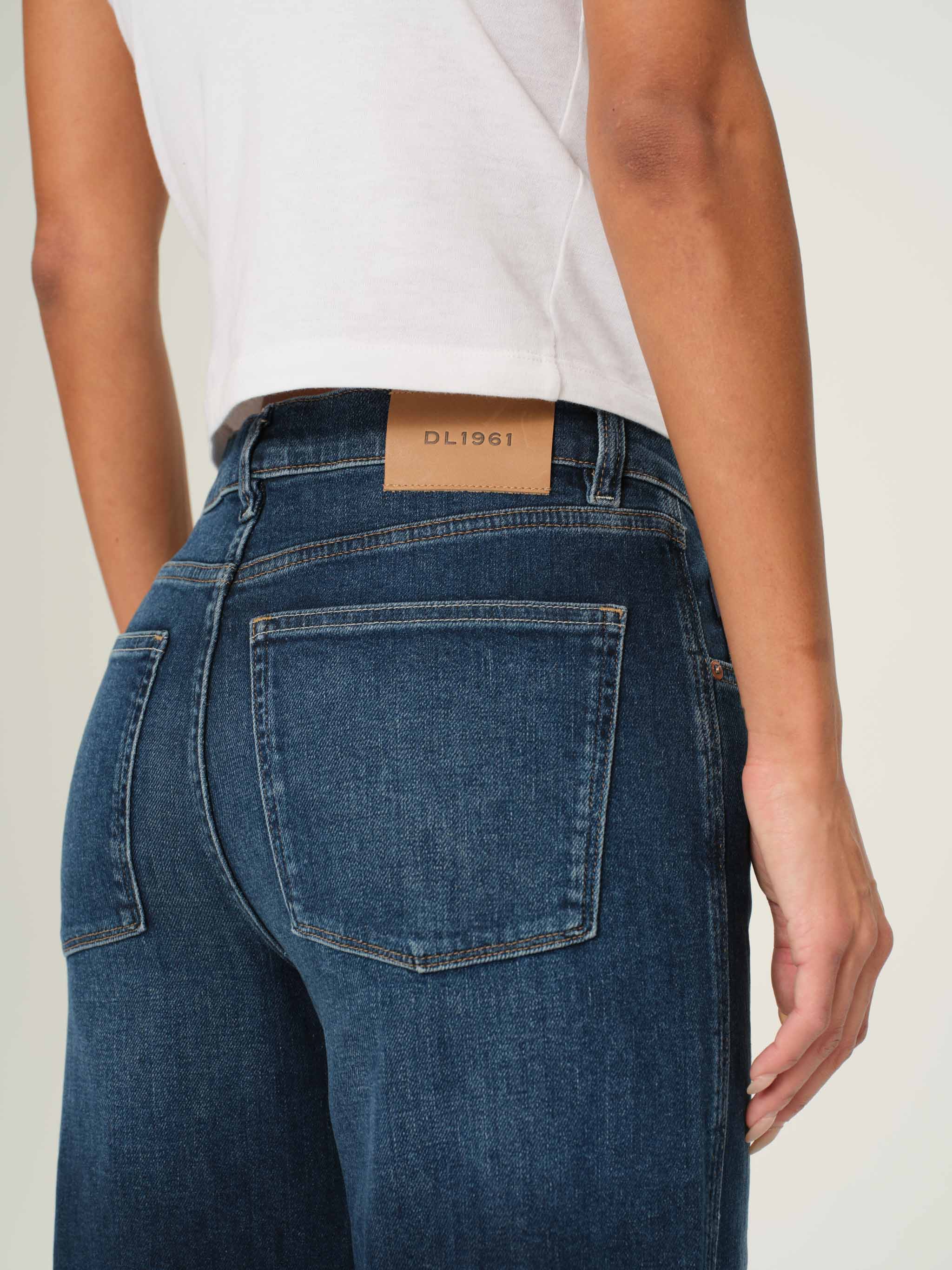 women's boyfriend blue jean