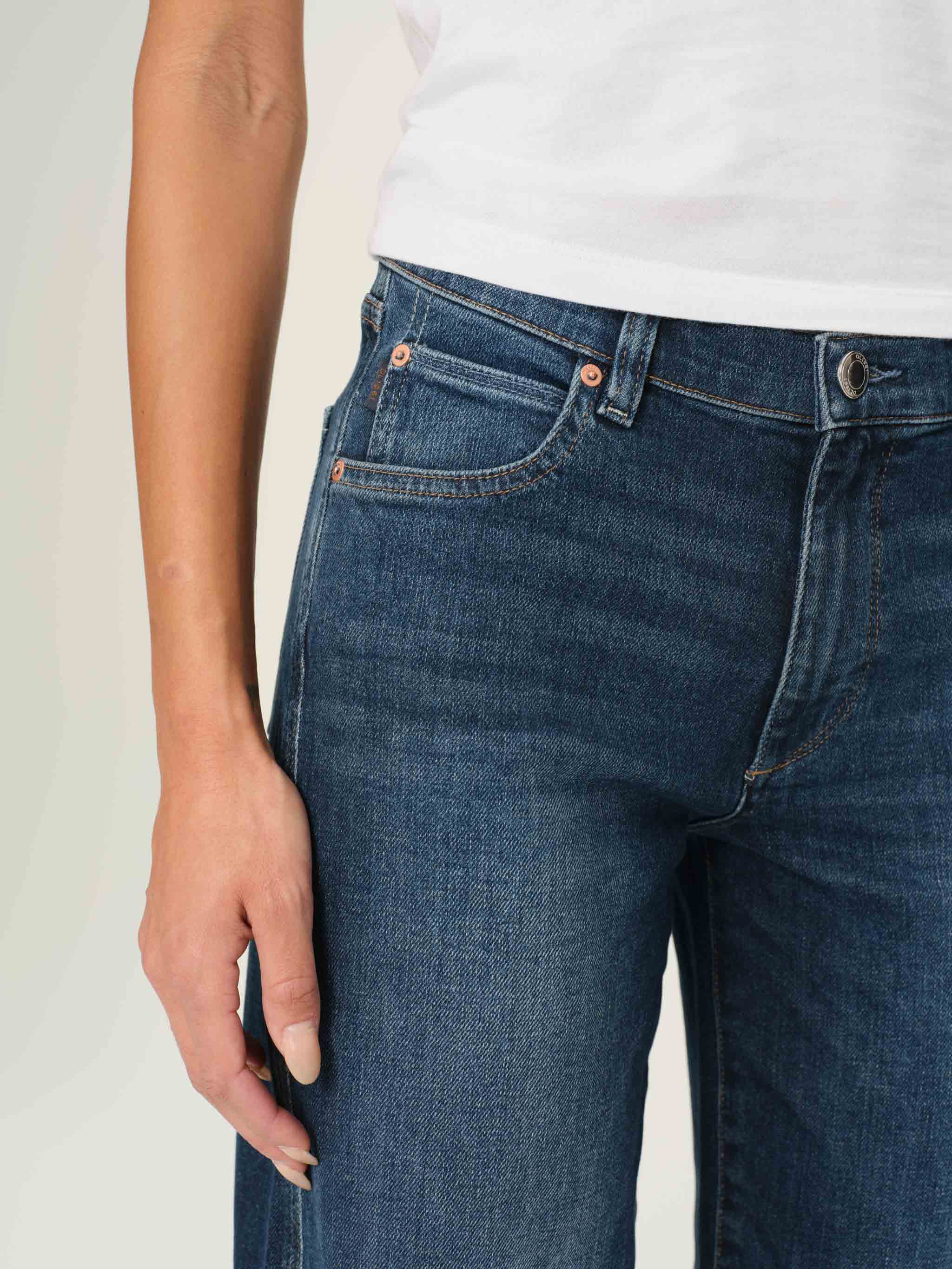 women's boyfriend blue jean
