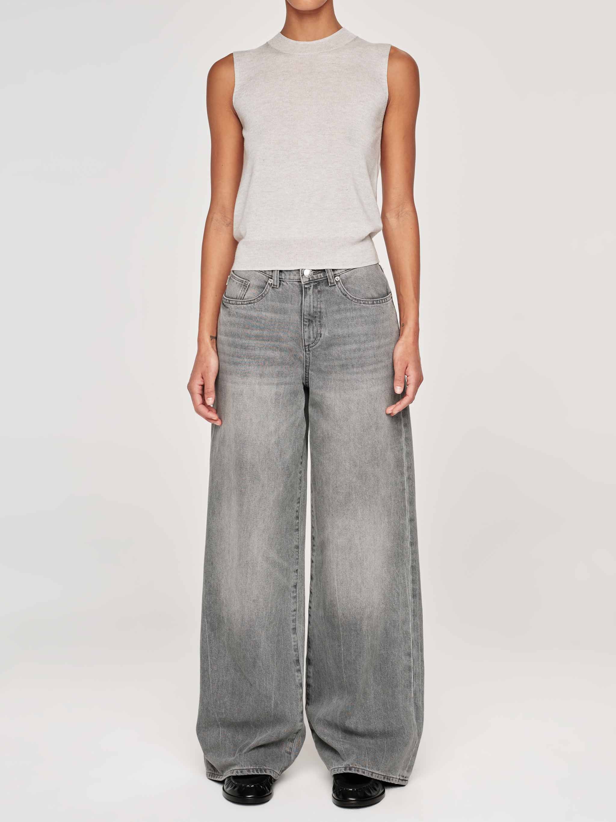 women's grey tee
