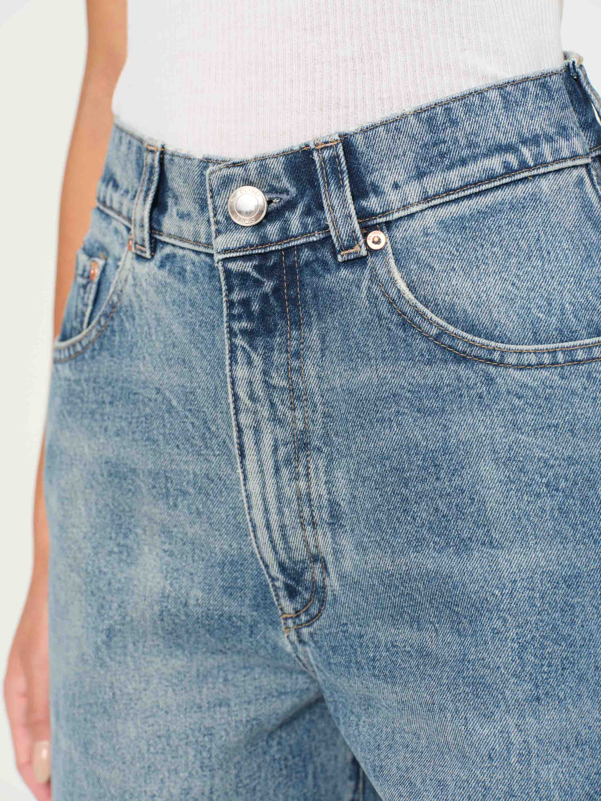 Taylor Relaxed Barrel Ultra High Rise 31