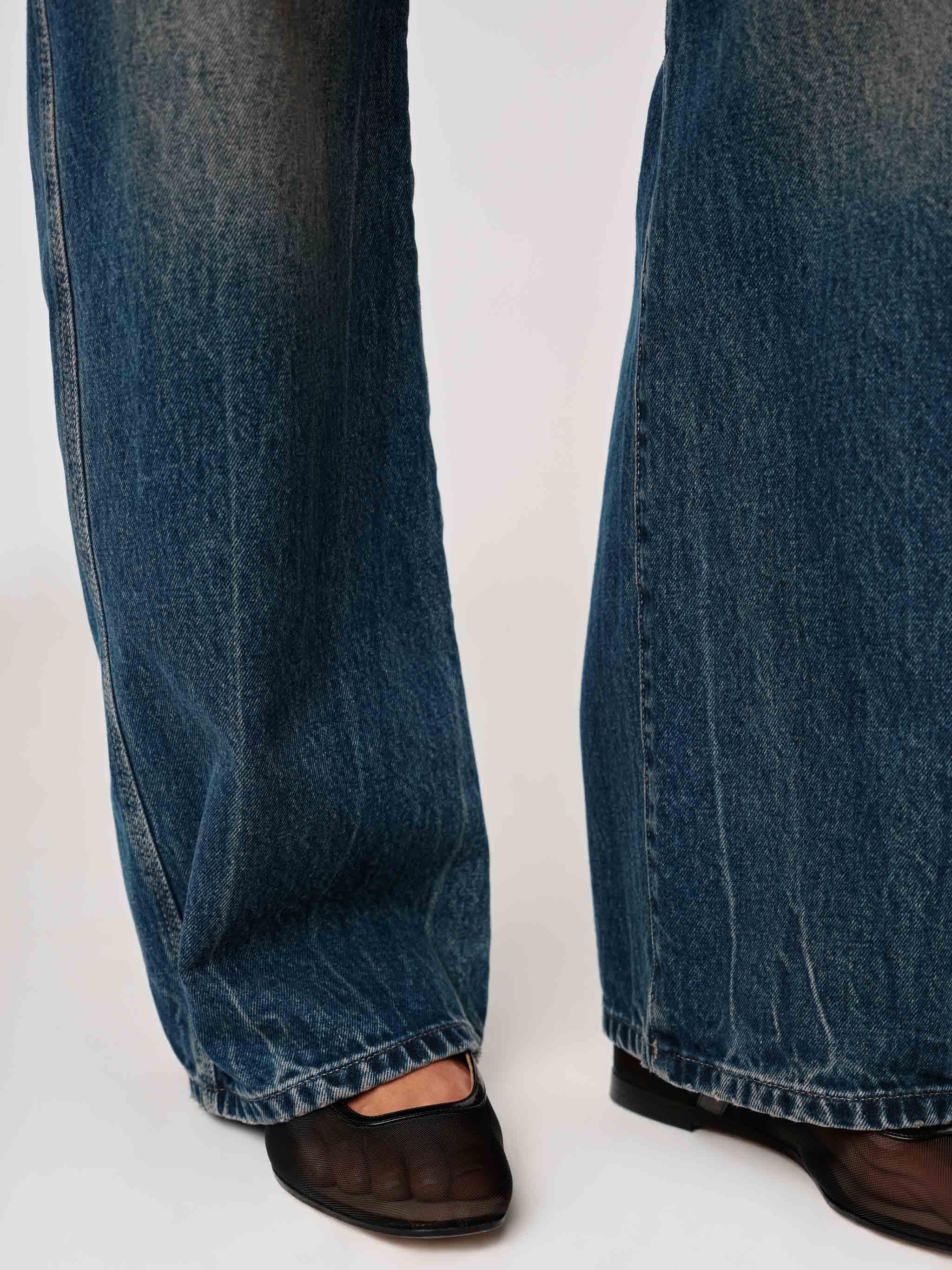 Taylor Relaxed Barrel Ultra High Rise 31