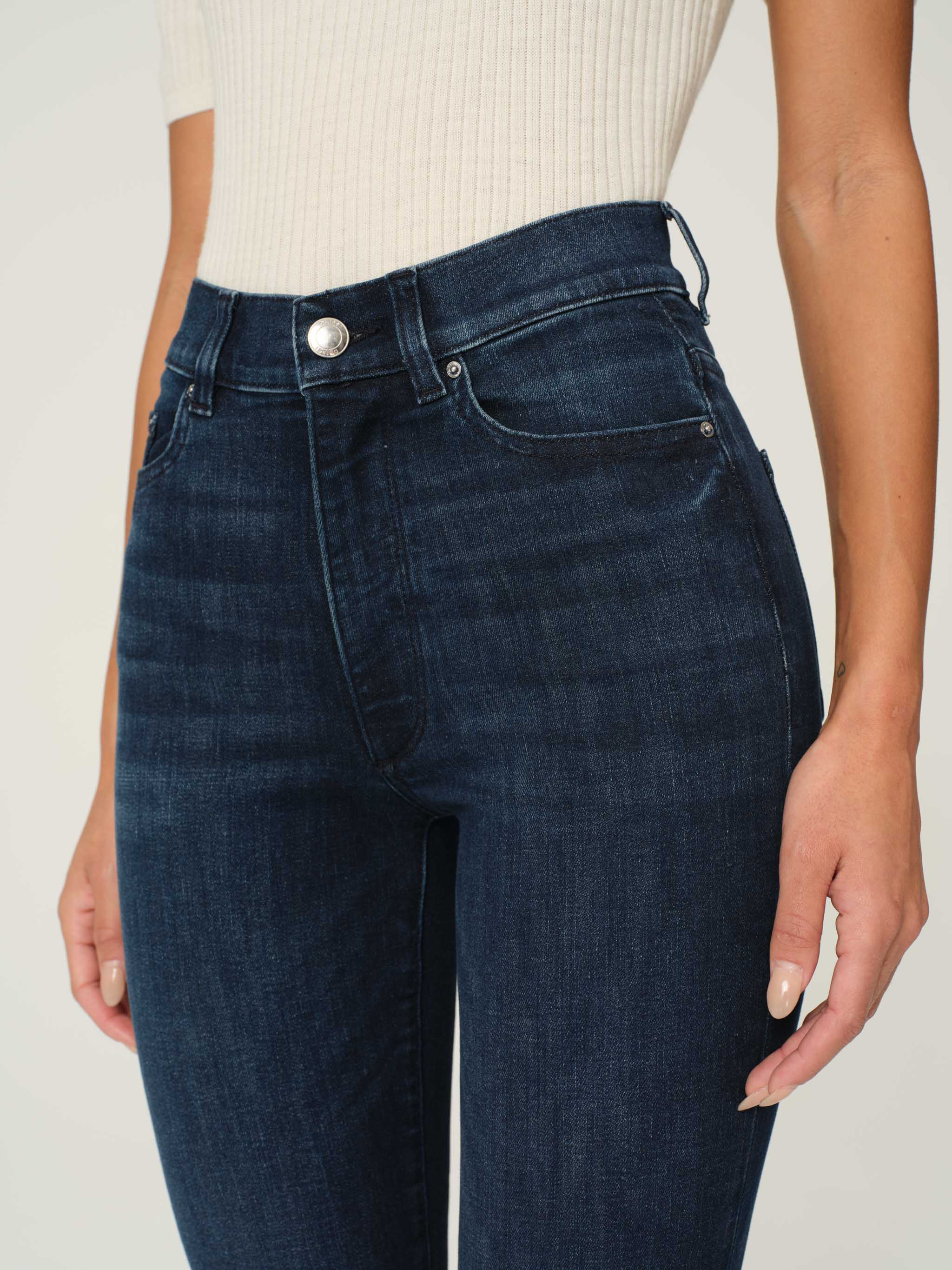 women's straight blue jean