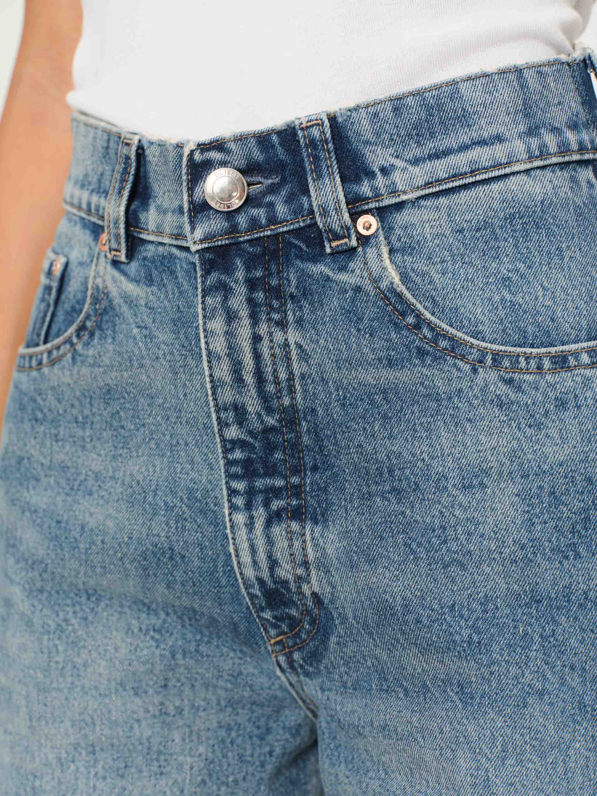 women's barrel blue jean