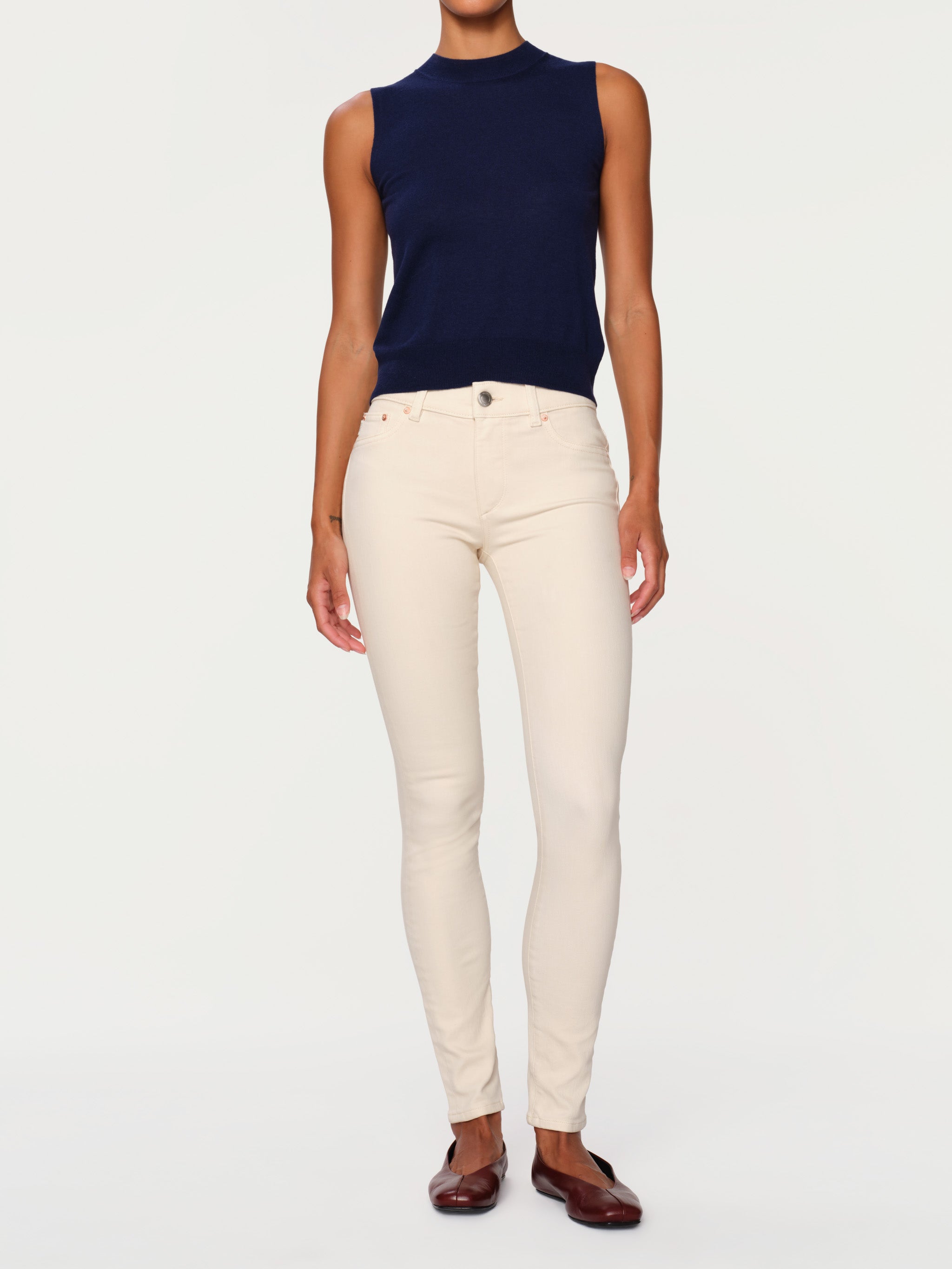 woemen's skinny white jean