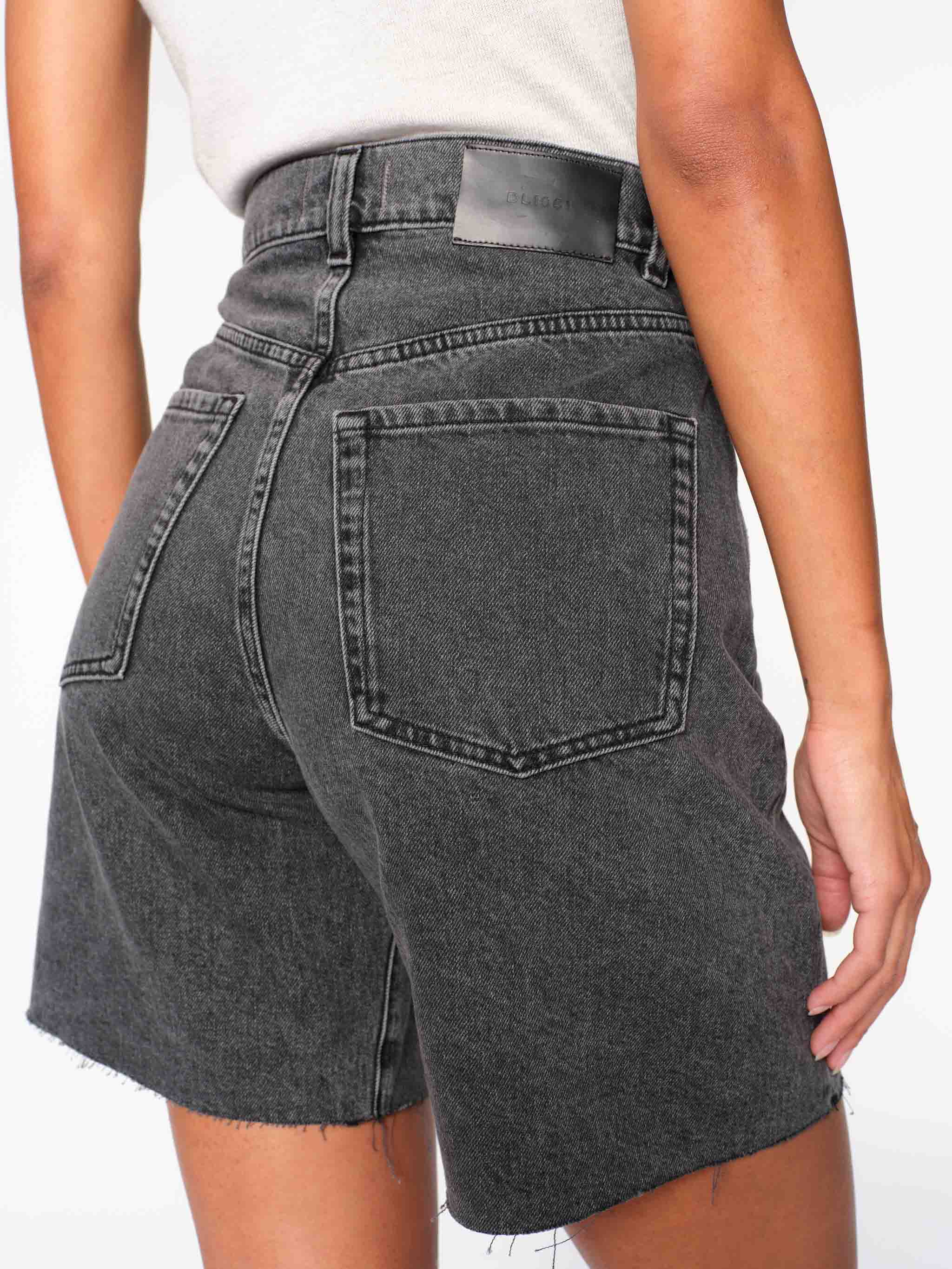 Women's Washed Black High Rise 7