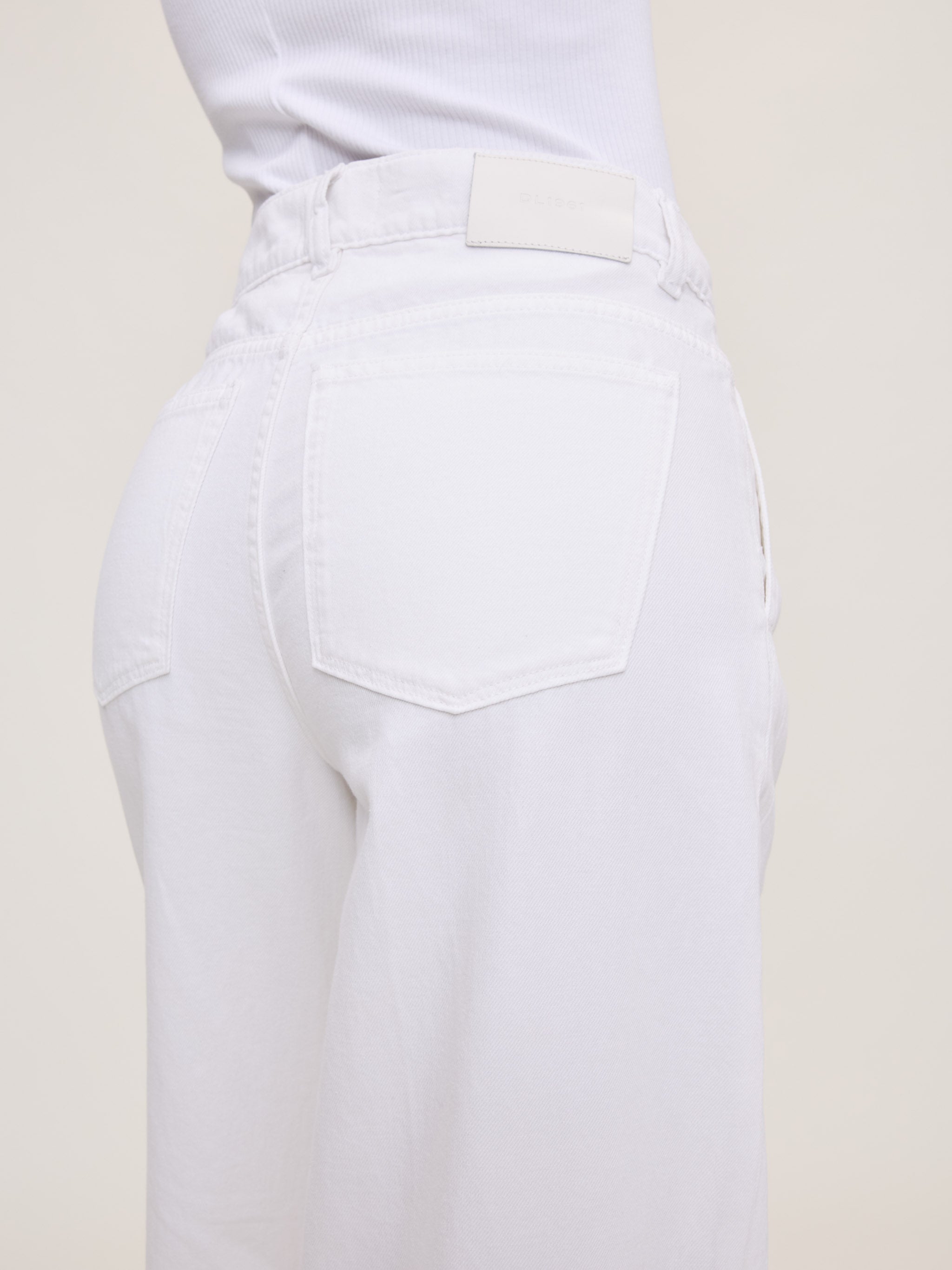 Women's Mid Rise Wide Leg White Jeans