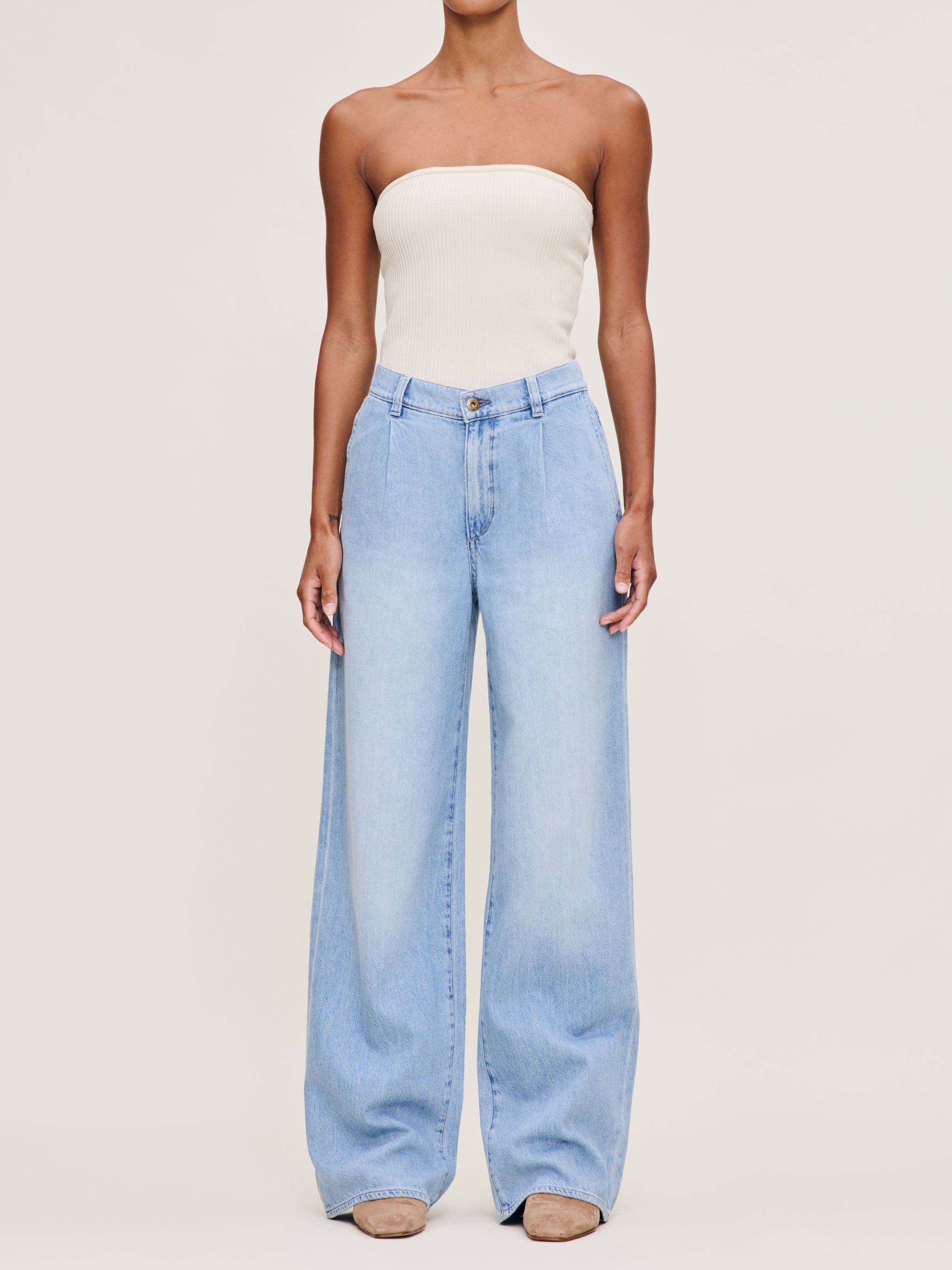 Women's Mid Rise Wide Leg Blue Jeans