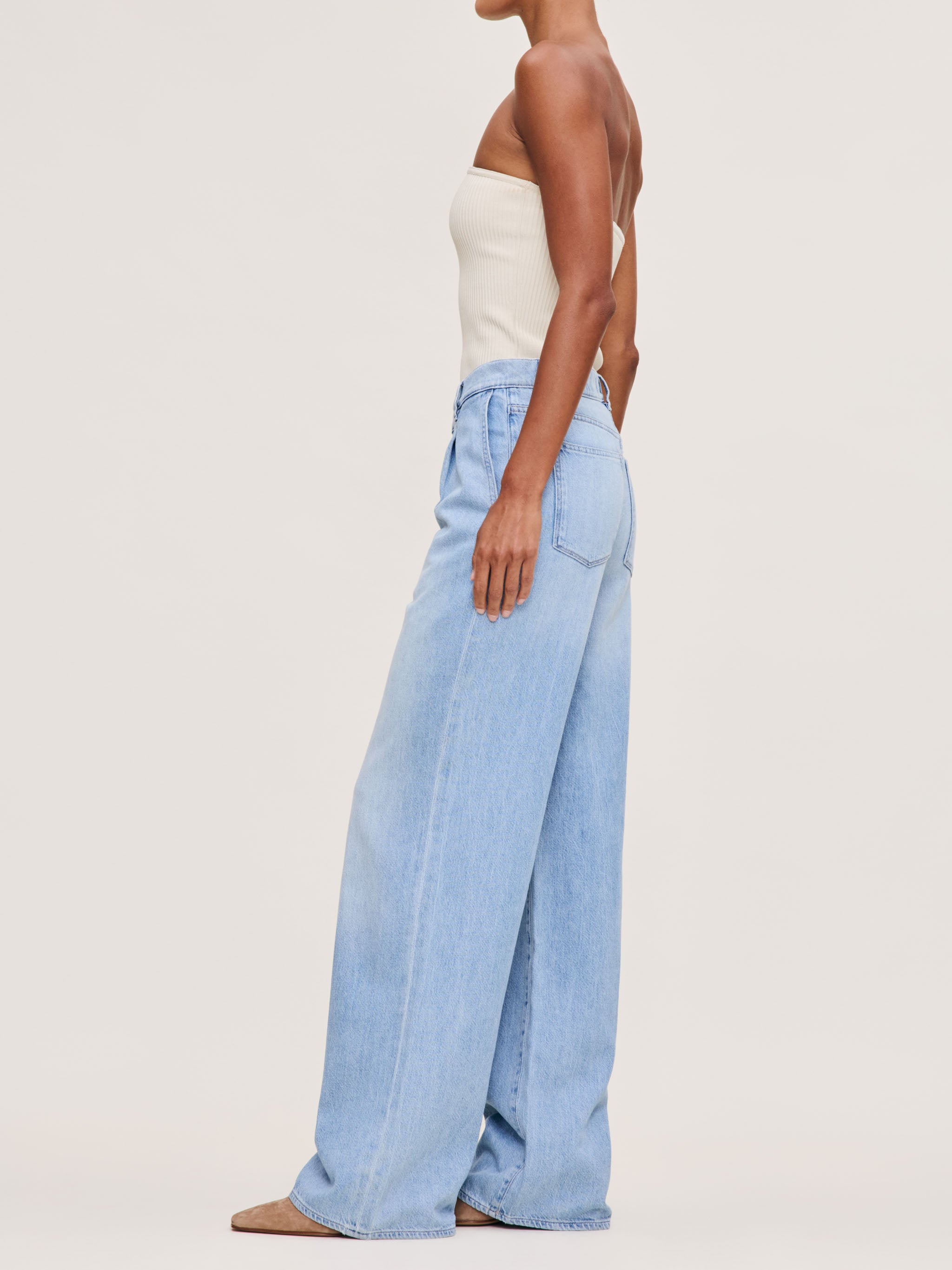Women's Mid Rise Wide Leg Blue Jeans