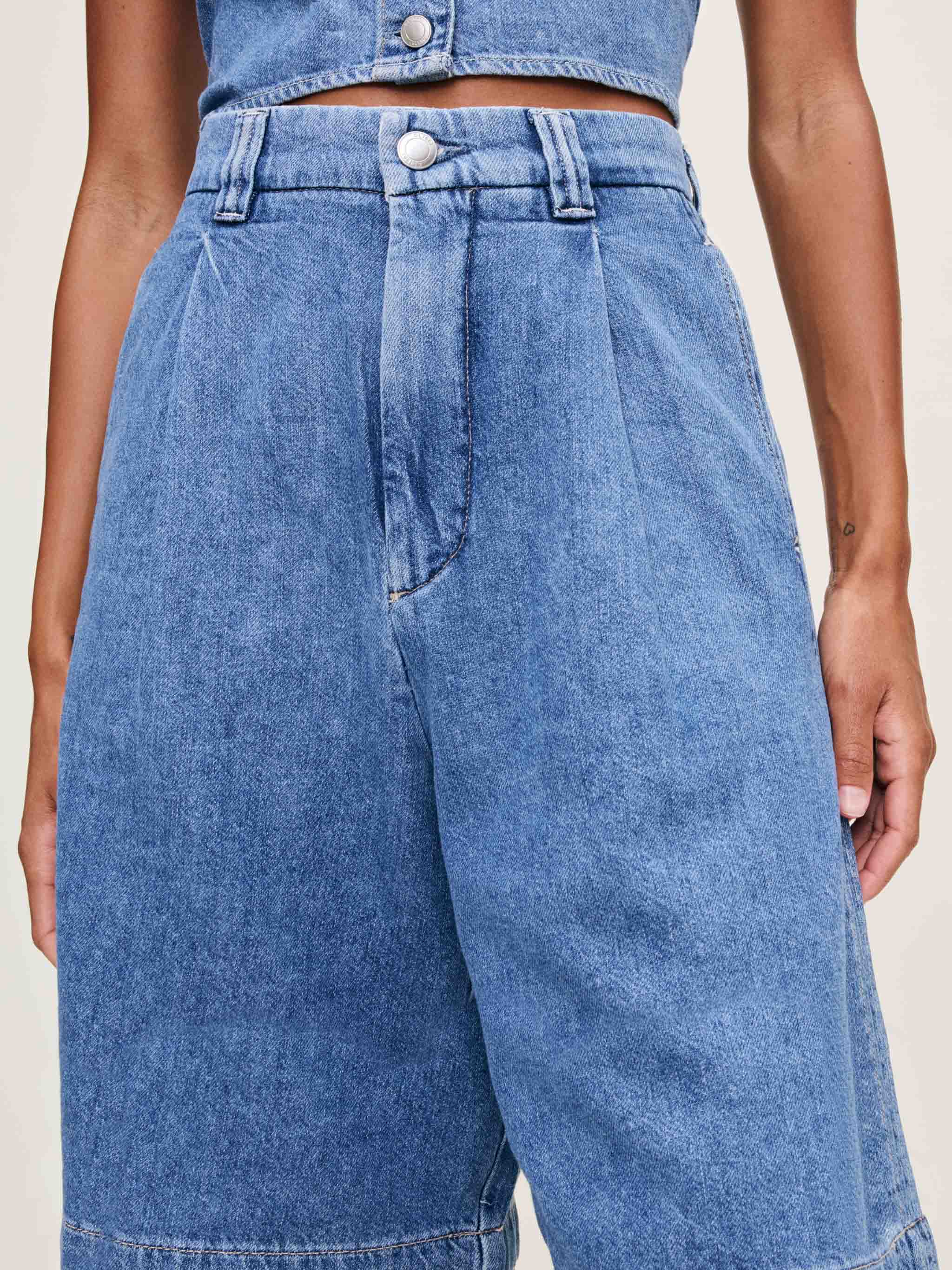 Women's Pleated Blue Jean Shorts