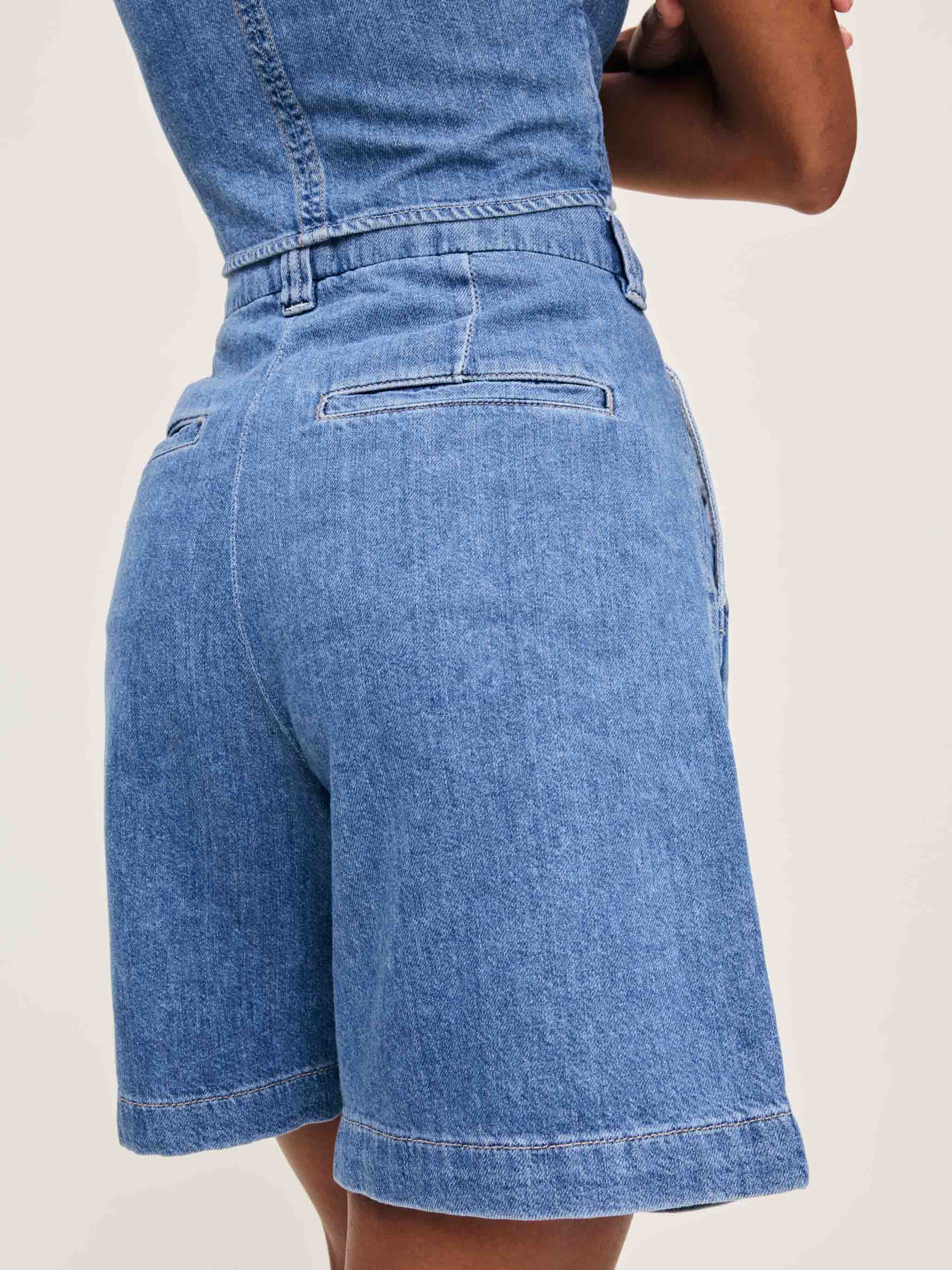 women's wide leg blue jean