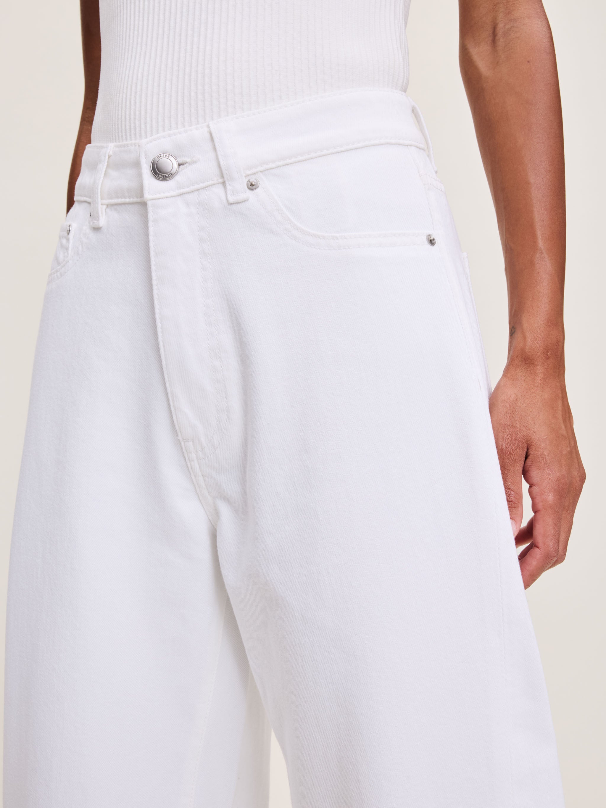 Women's High Rise Barrel Leg White Jeans