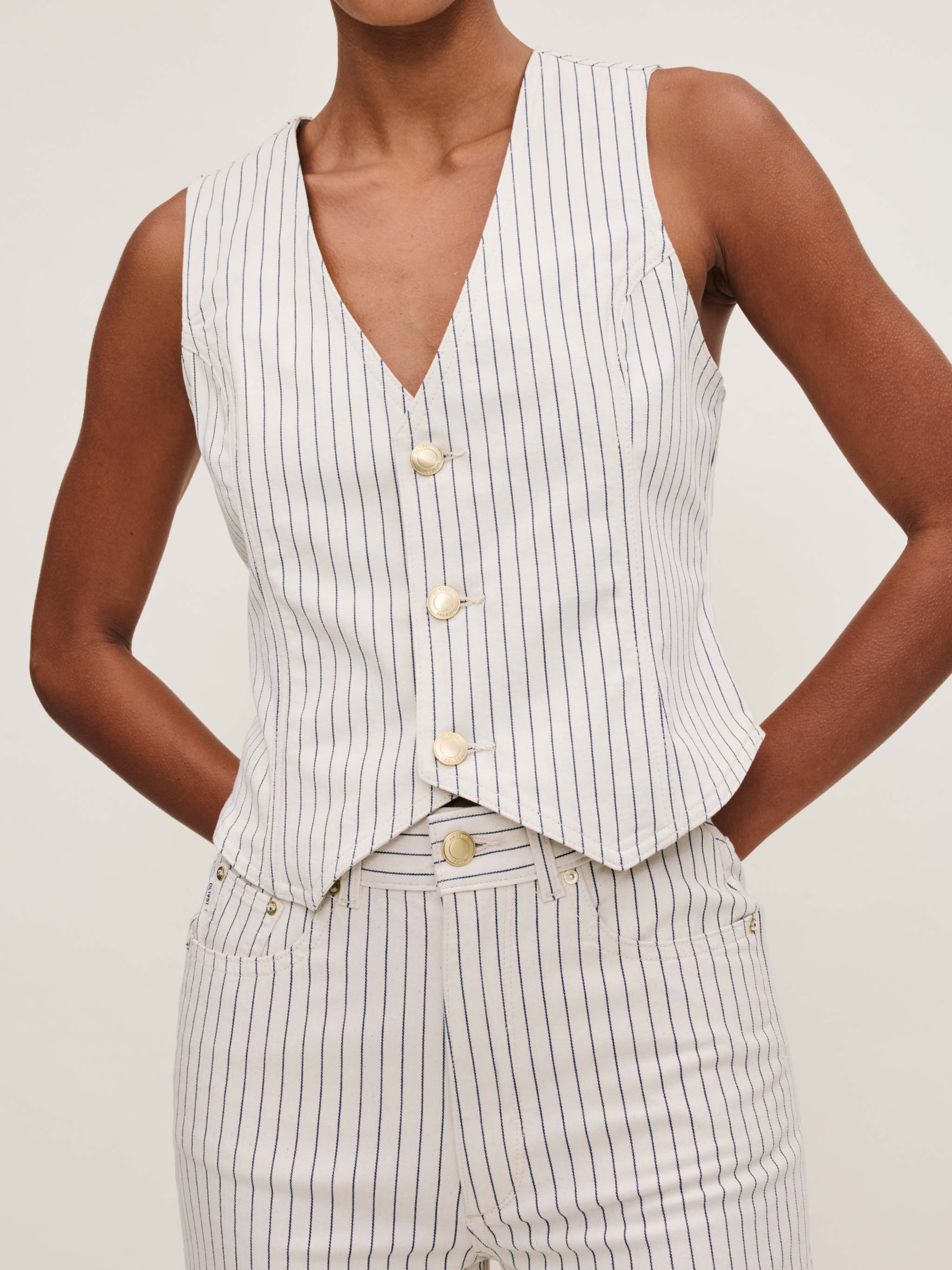 women's vest white