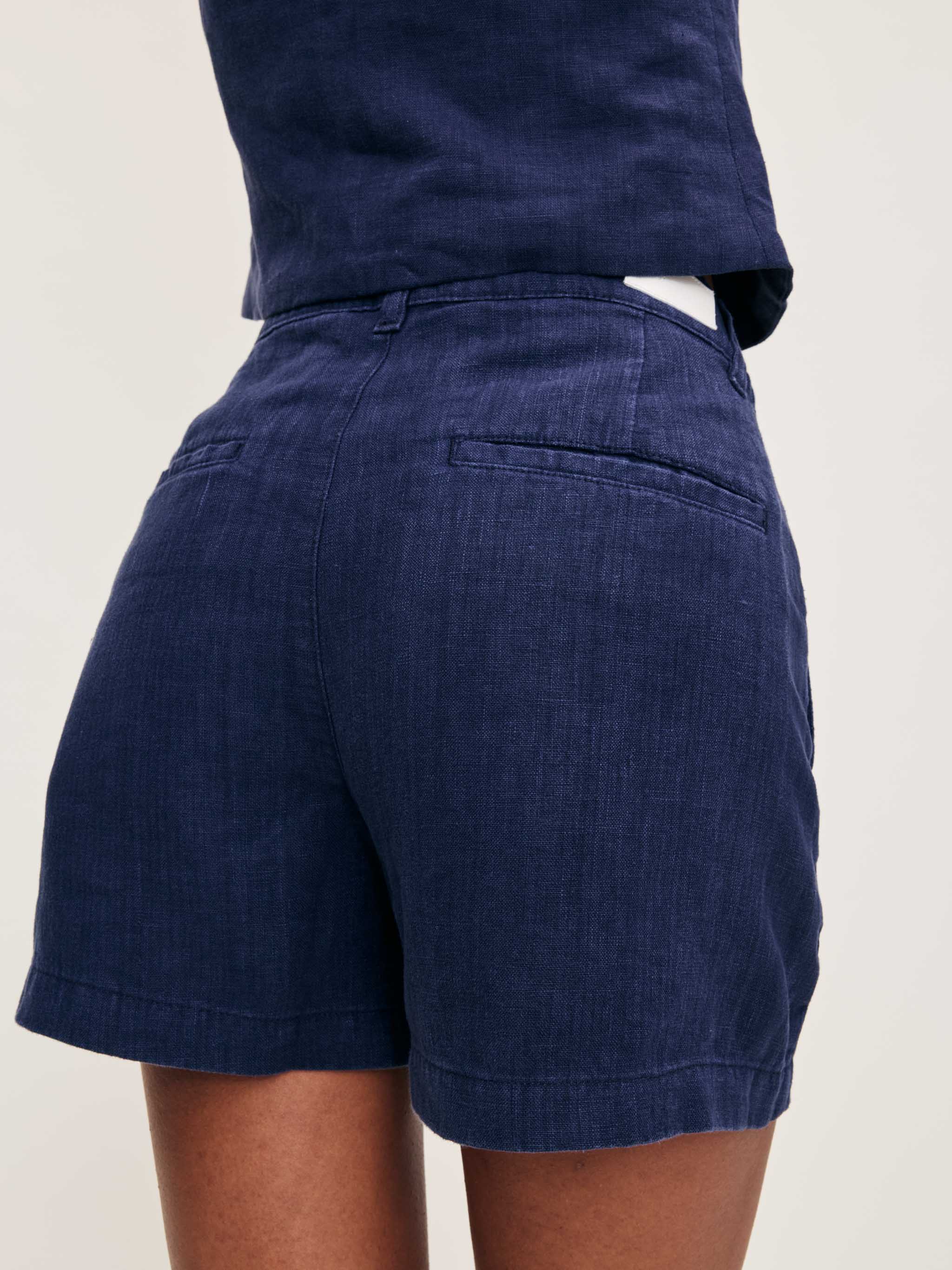 women's short blue linen