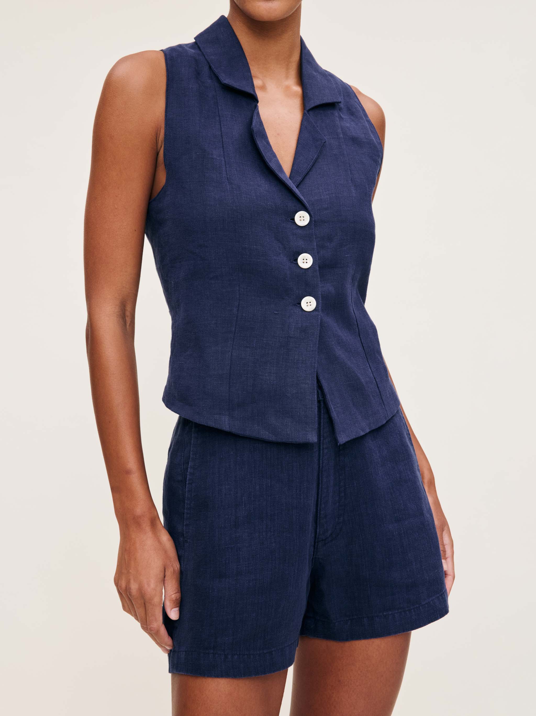 women's short blue linen