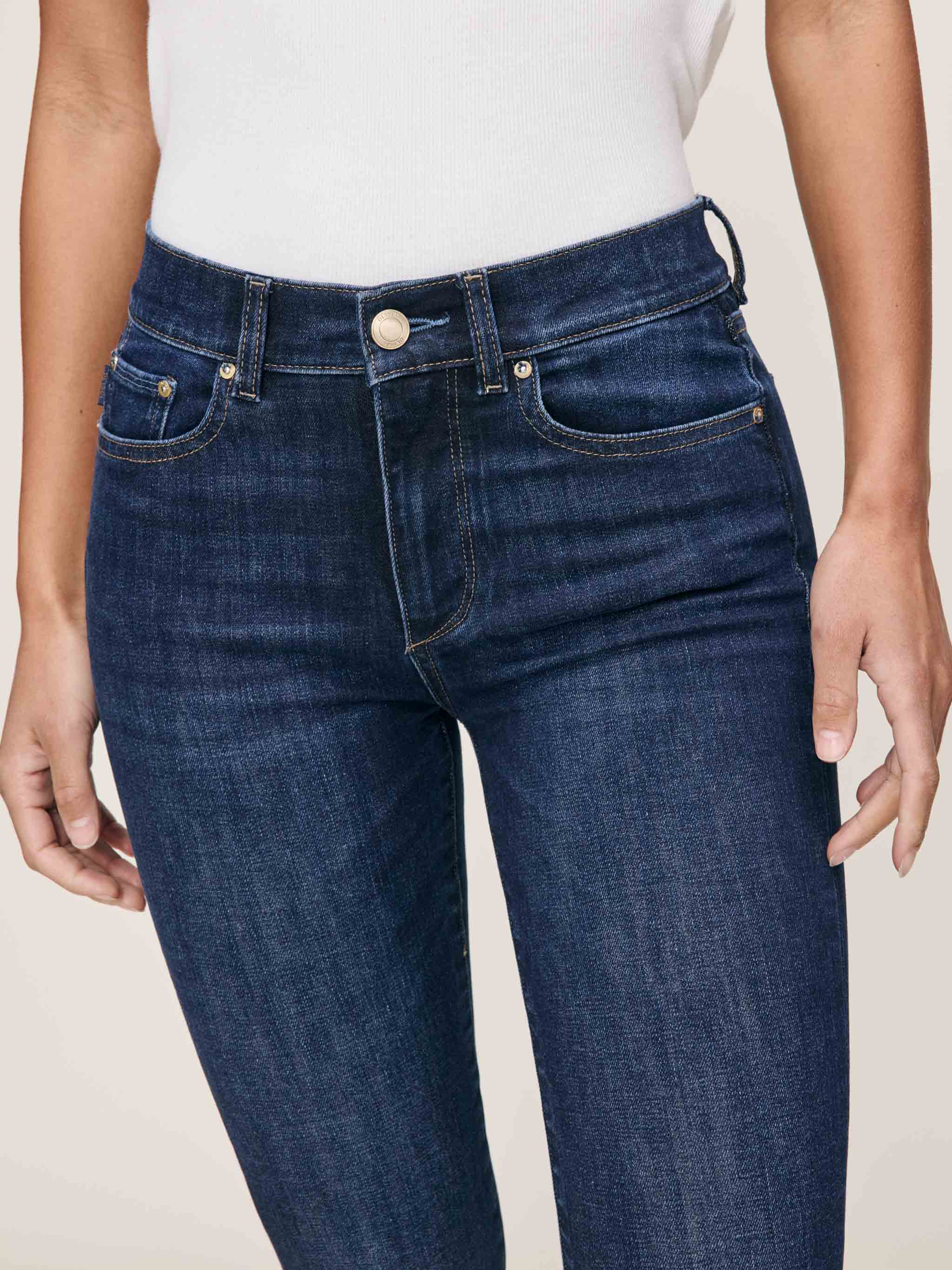 women's straight blue jean