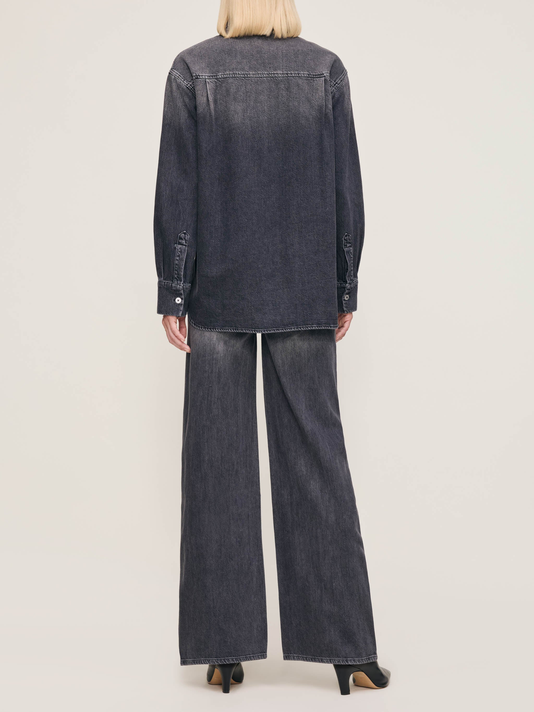 women's shirt black jean