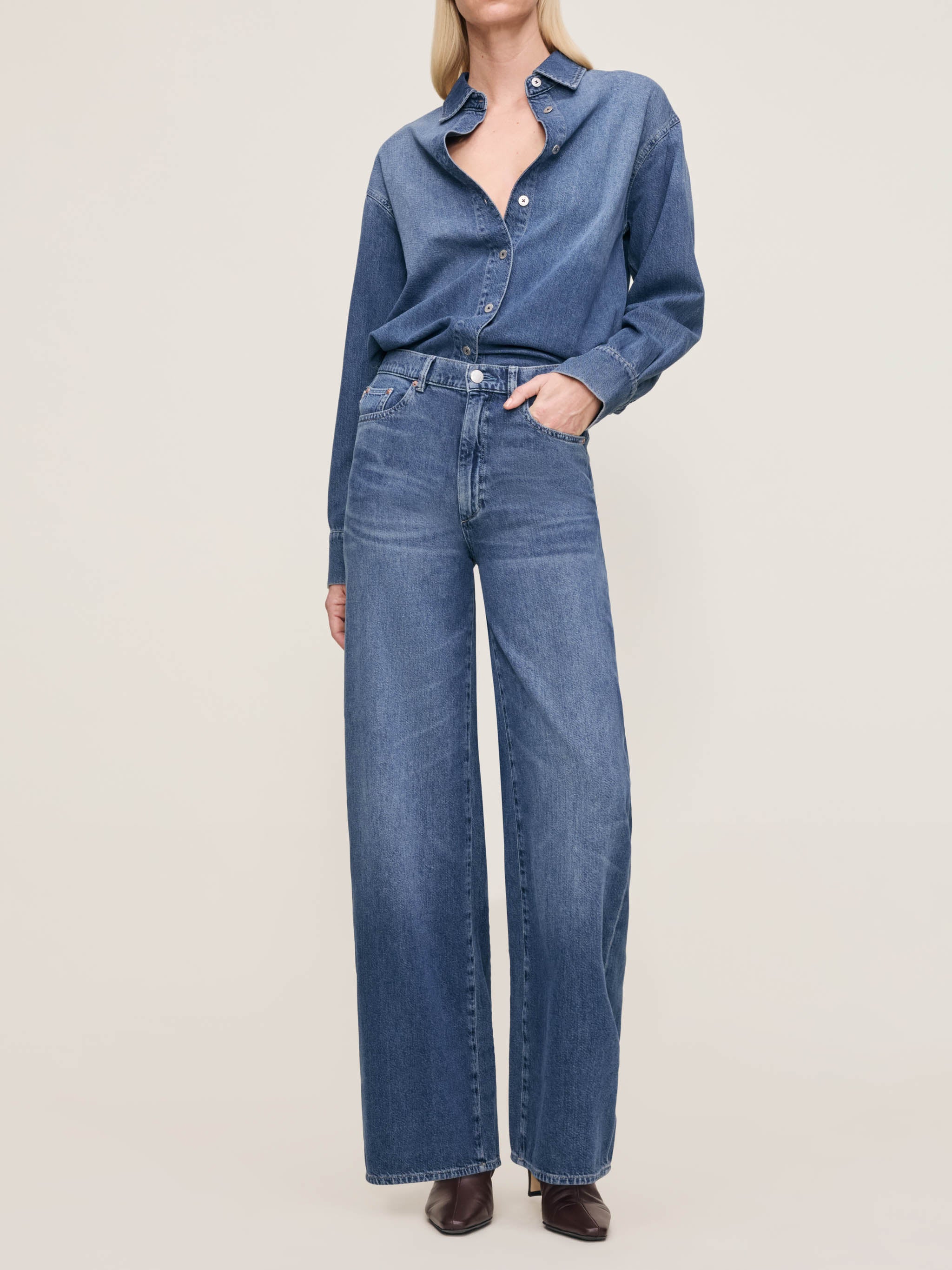women's wide leg blue jean