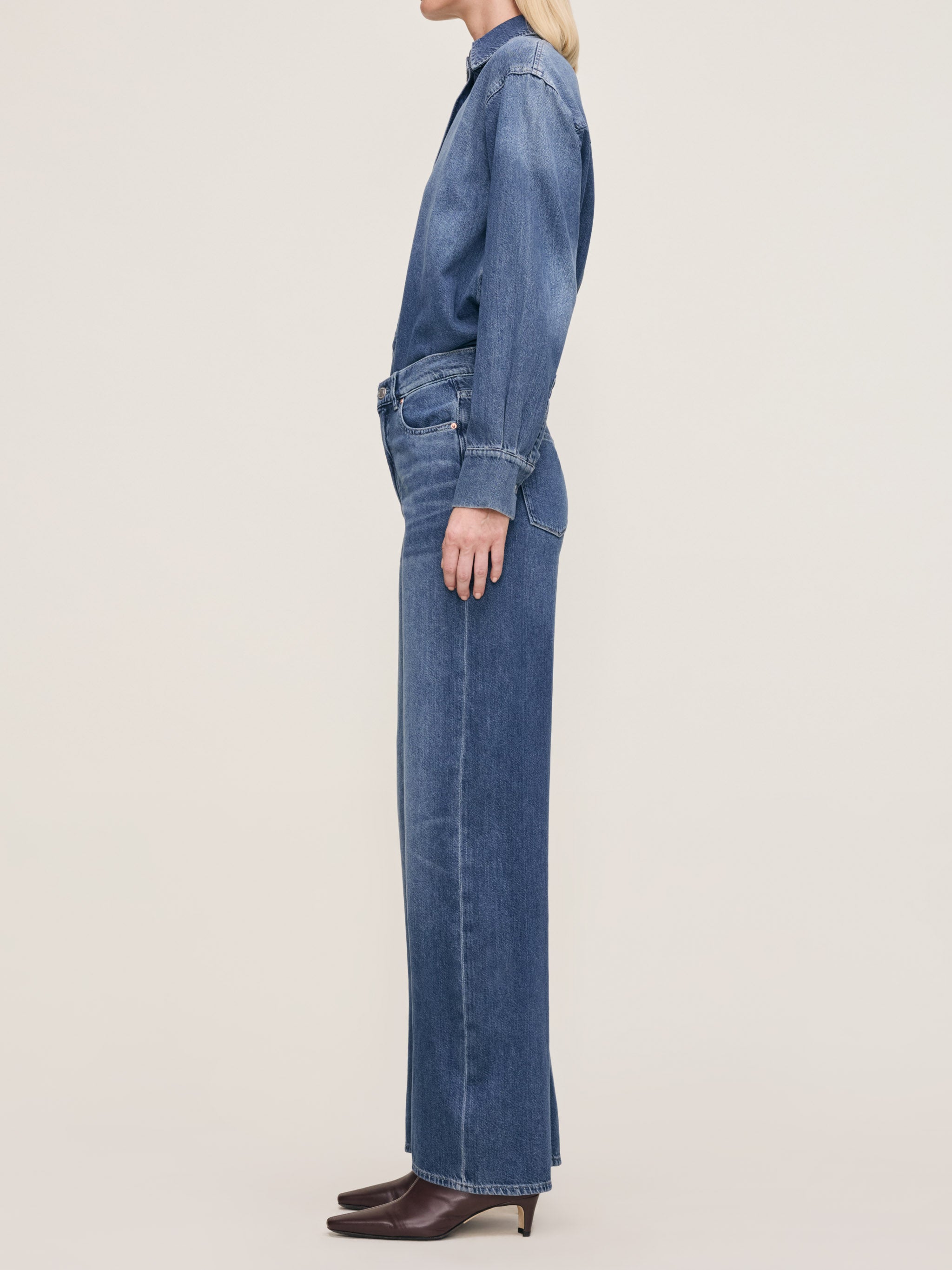 women's wide leg blue jean