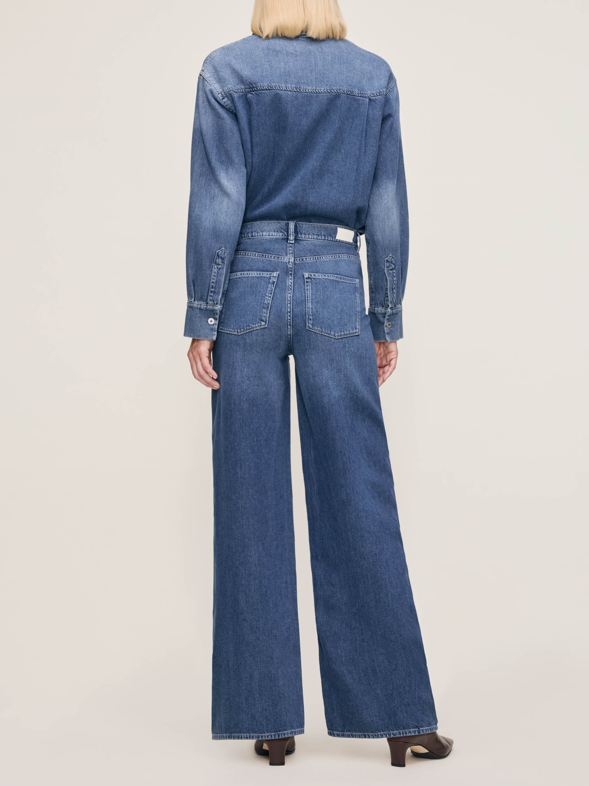 women's wide leg blue jean