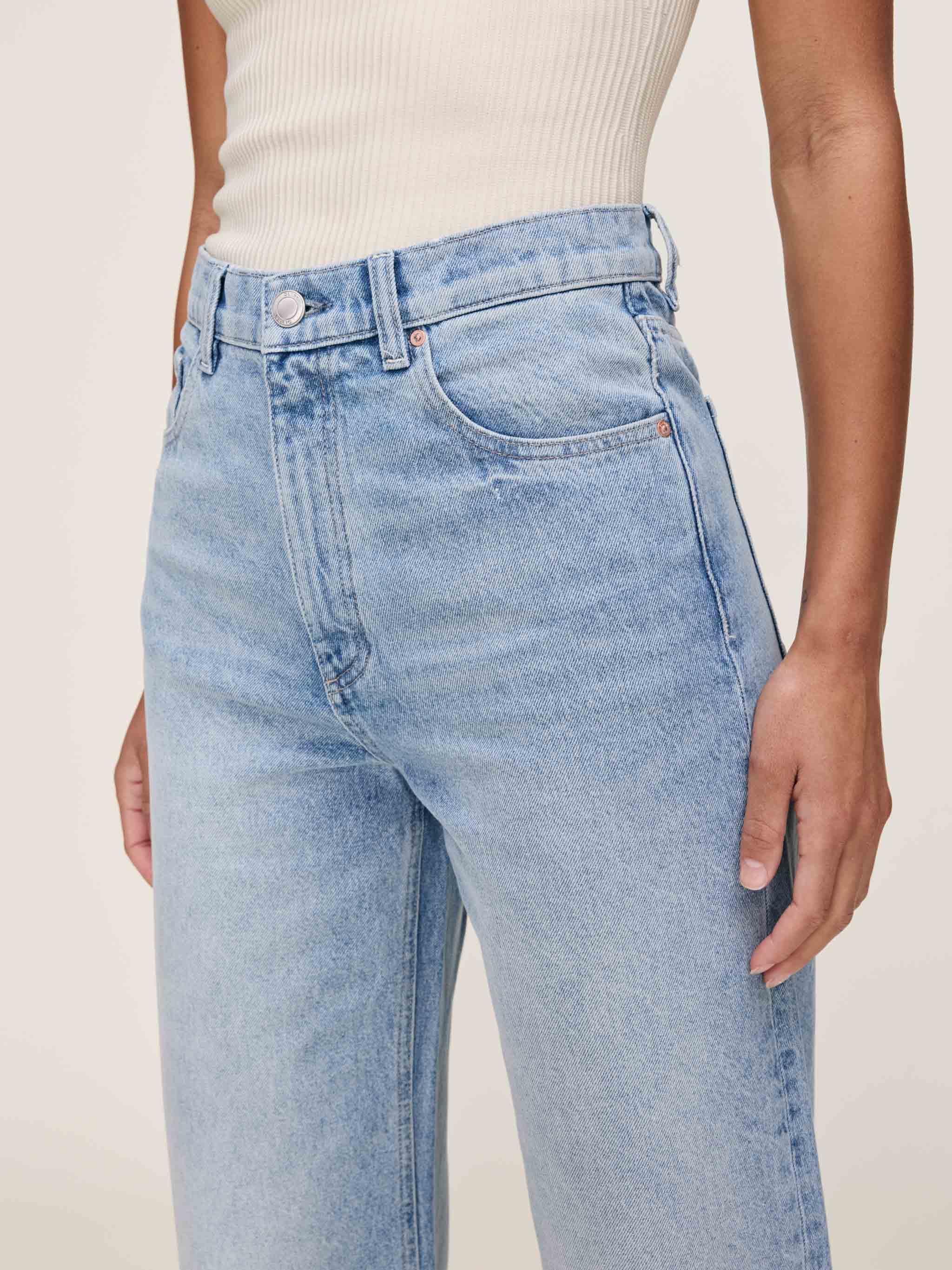 women's wide leg blue jean