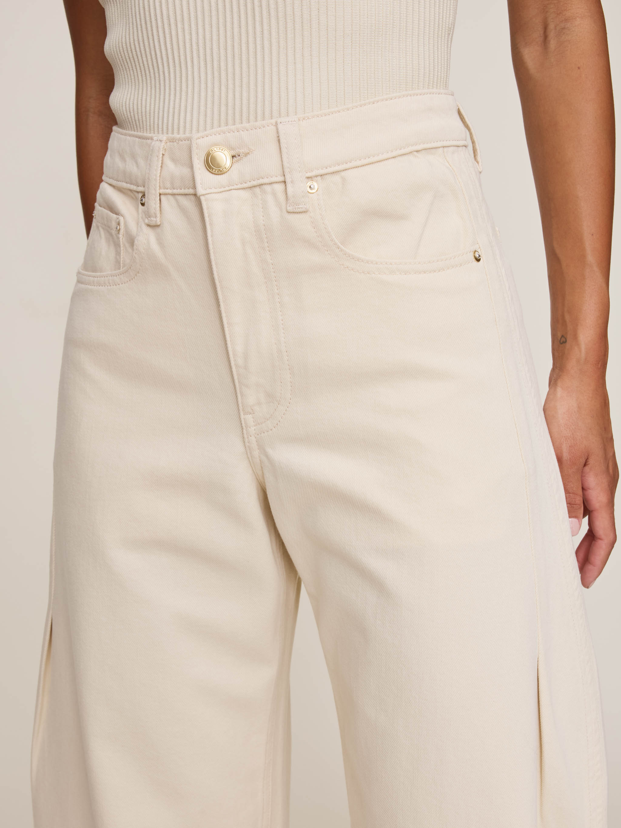 women's barrel white jeans
