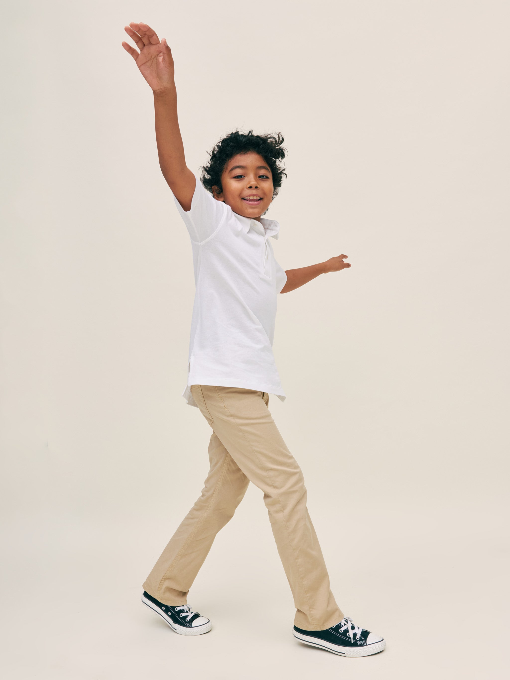 Benji Straight | Almond