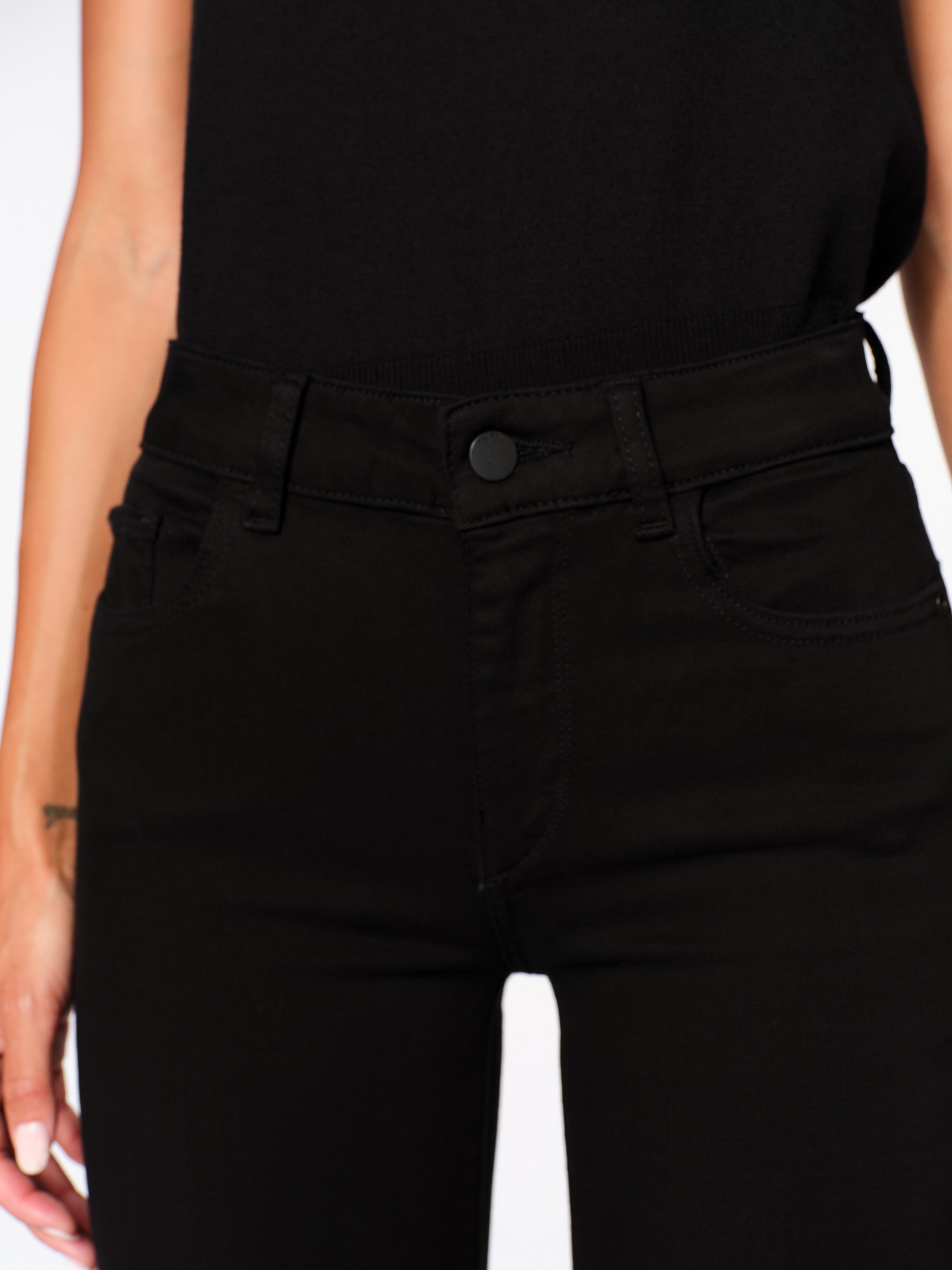 women's skinny black jean