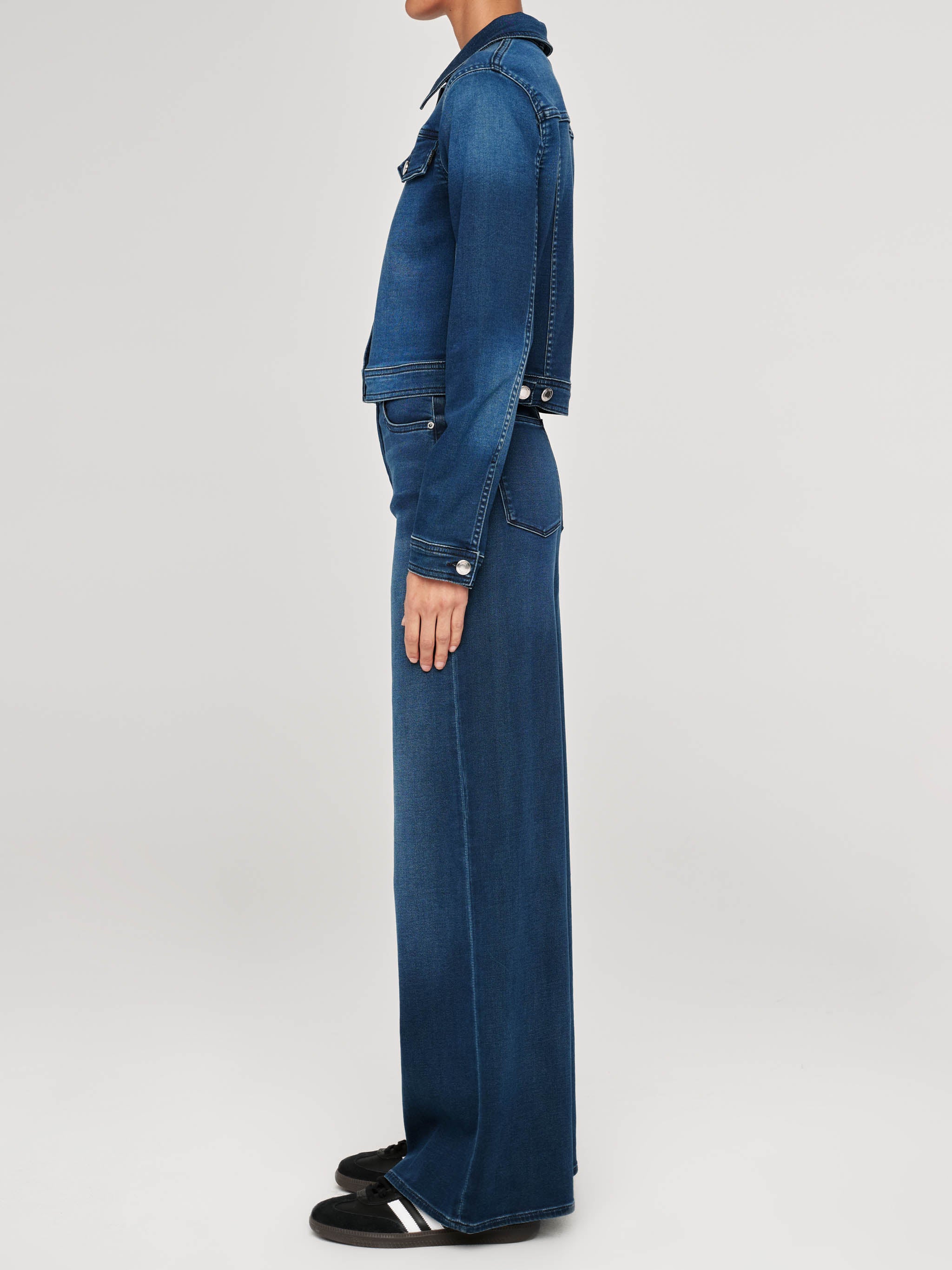 women's wide leg blue jean