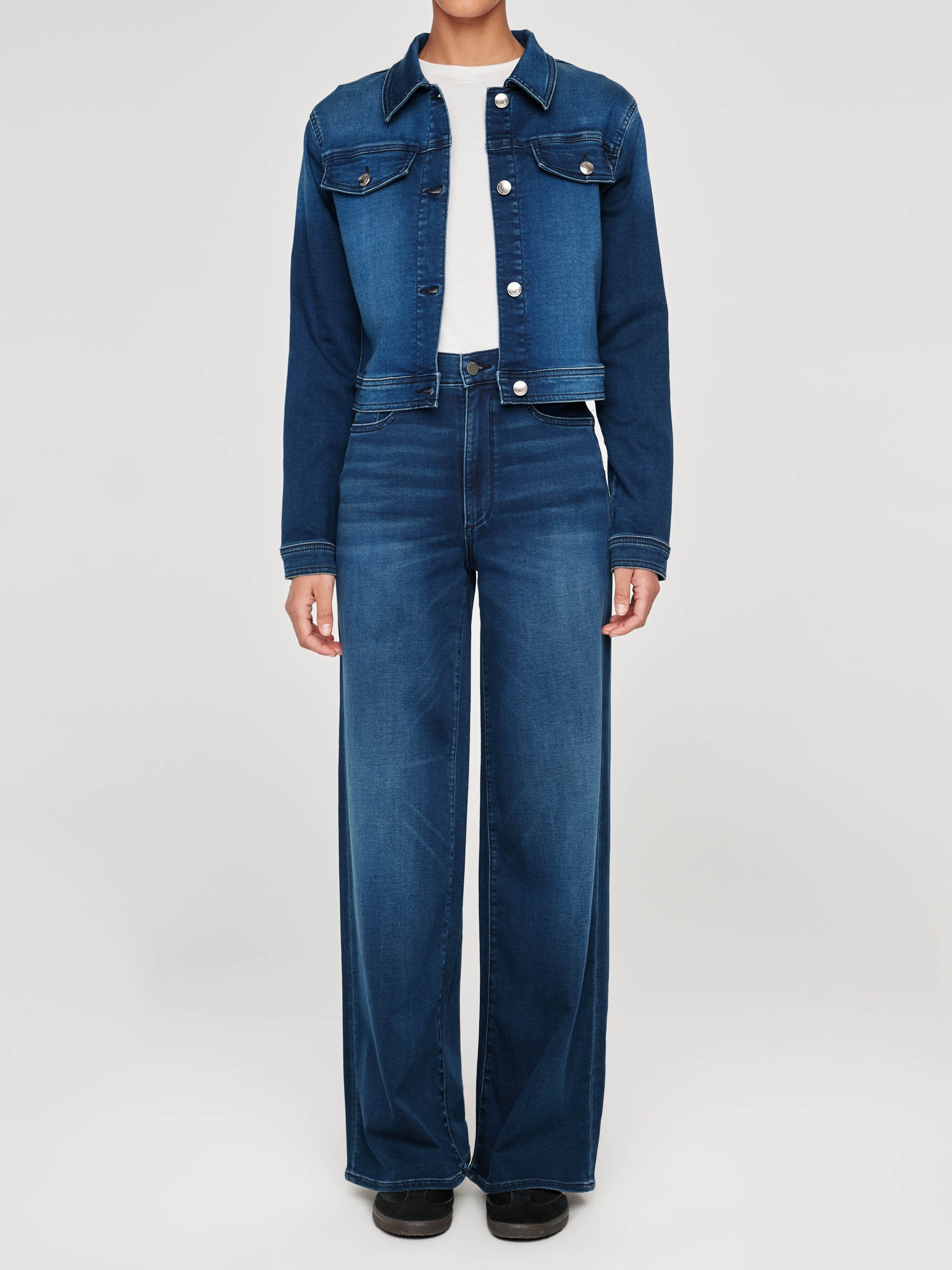 women's wide leg blue jean