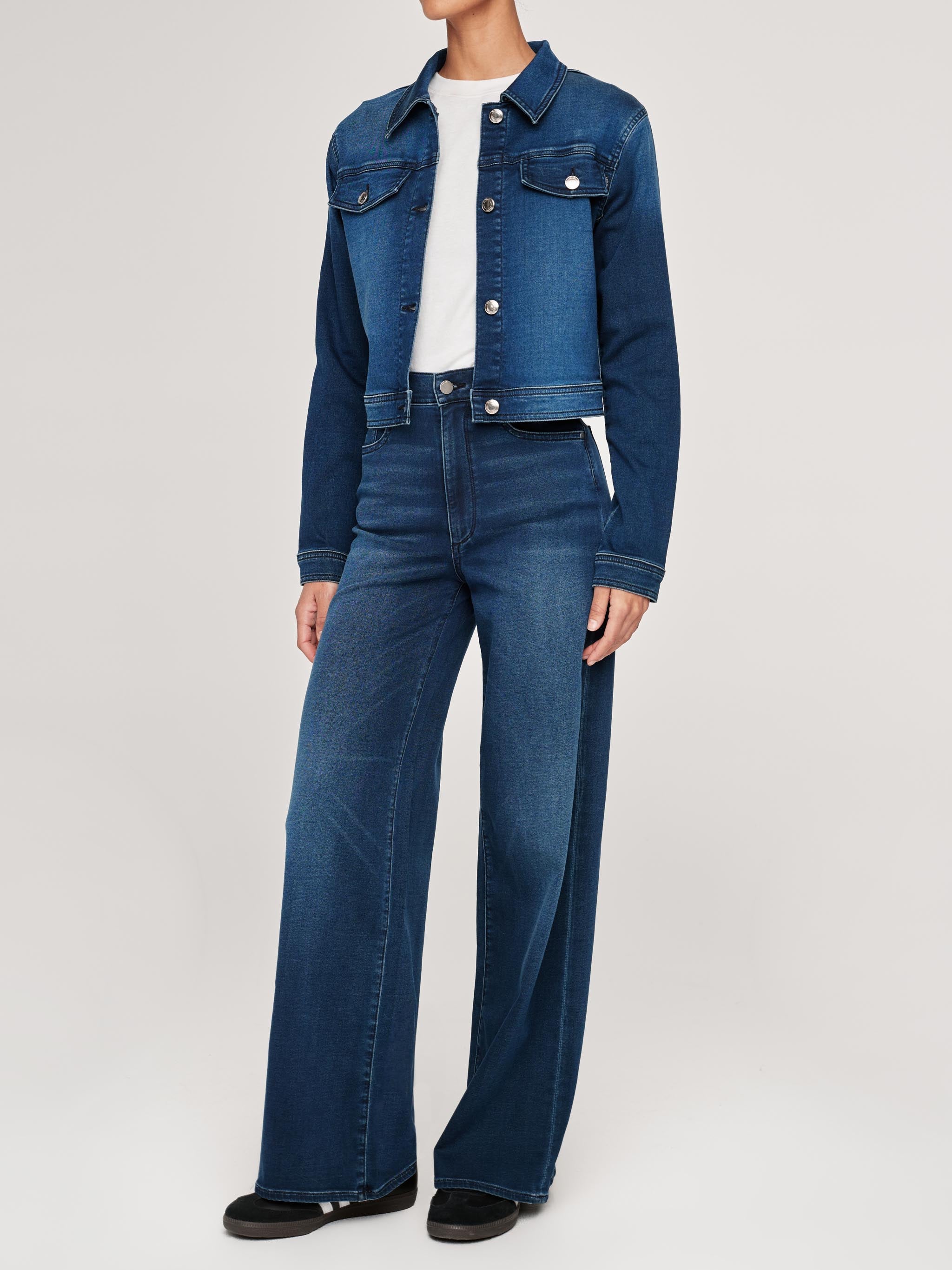 women's wide leg blue jean