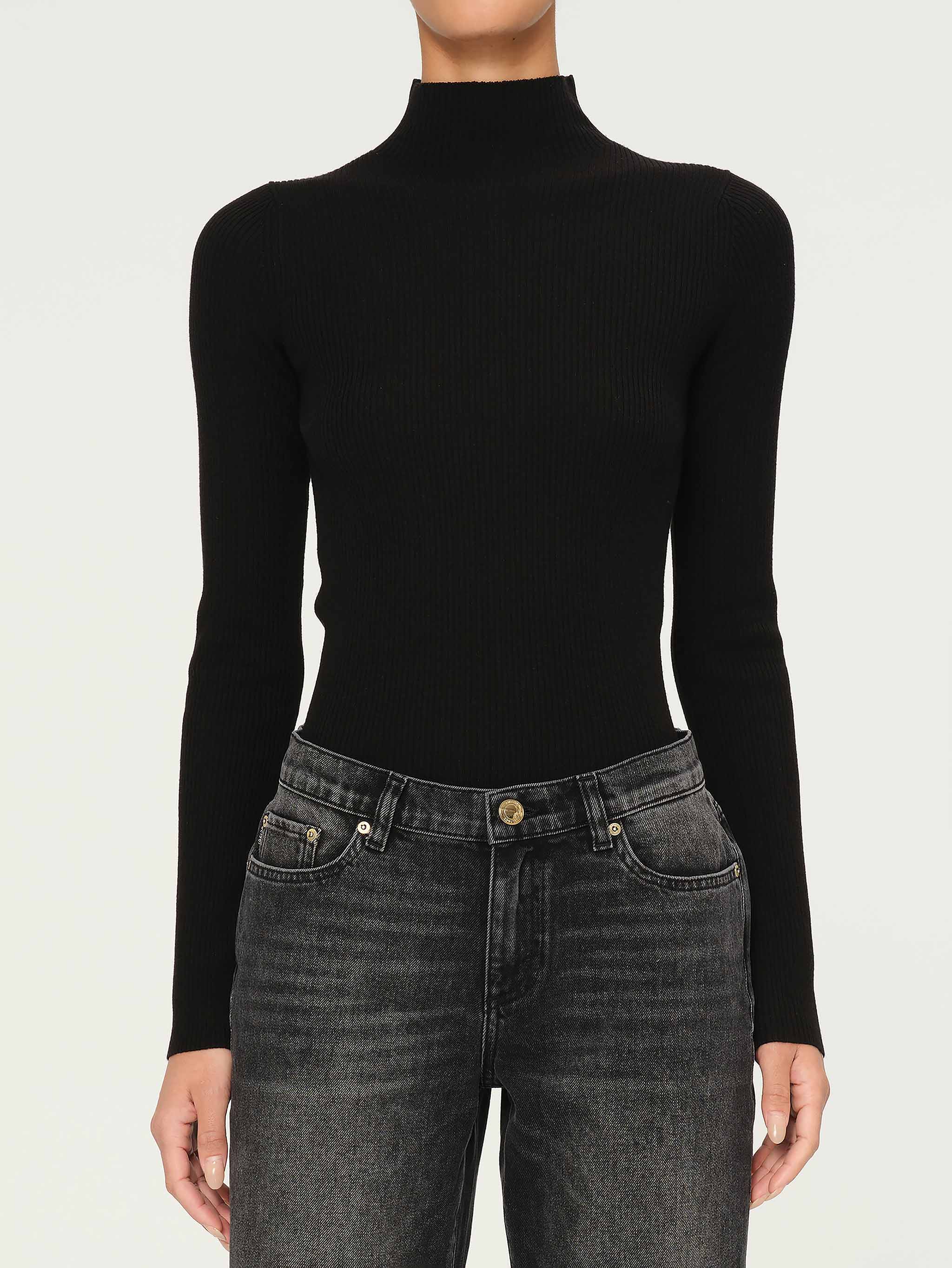 women's long sleev black top