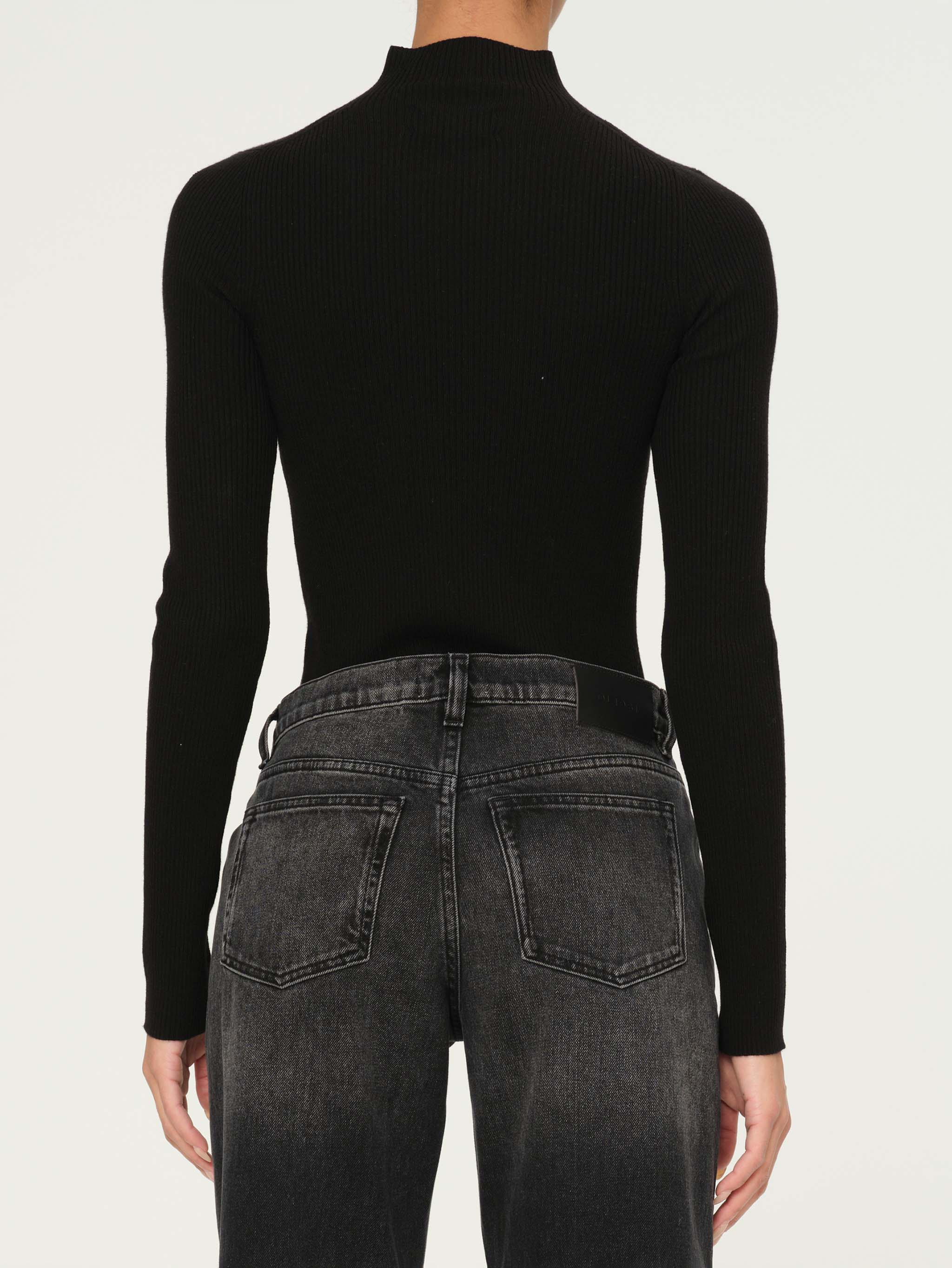 women's long sleev black top