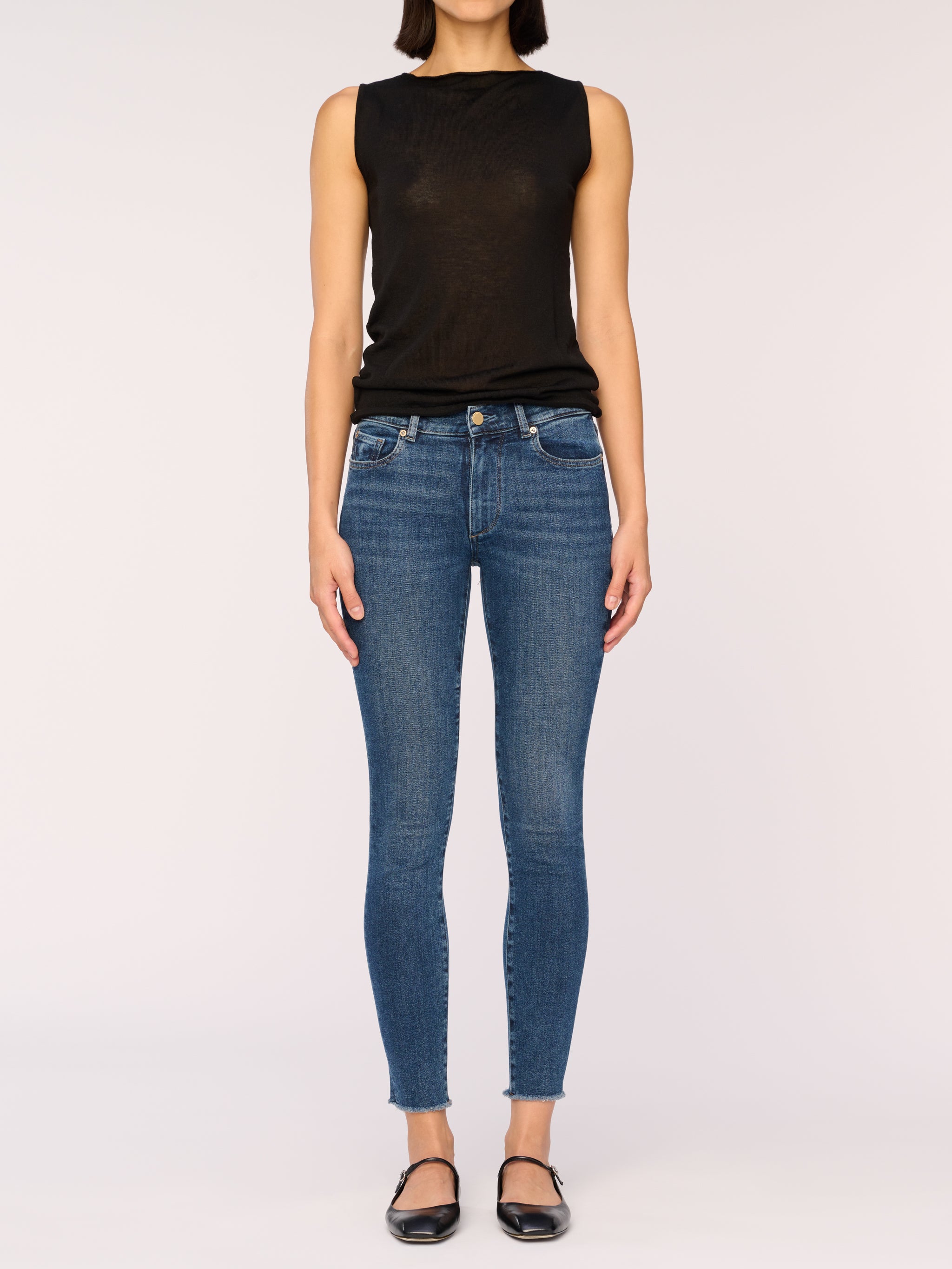 women's black tank