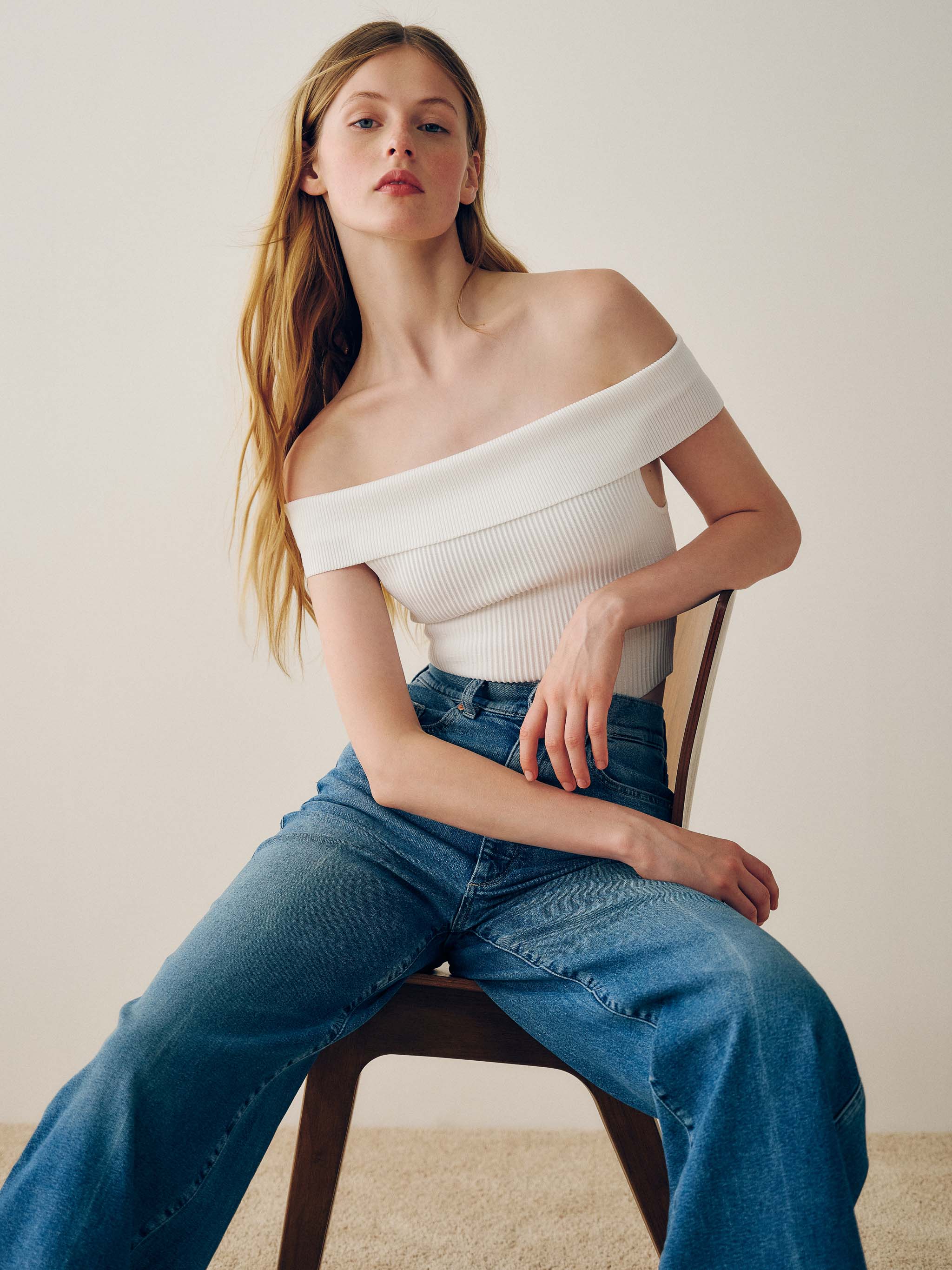Women's White Off The Shoulder Sculpting Top