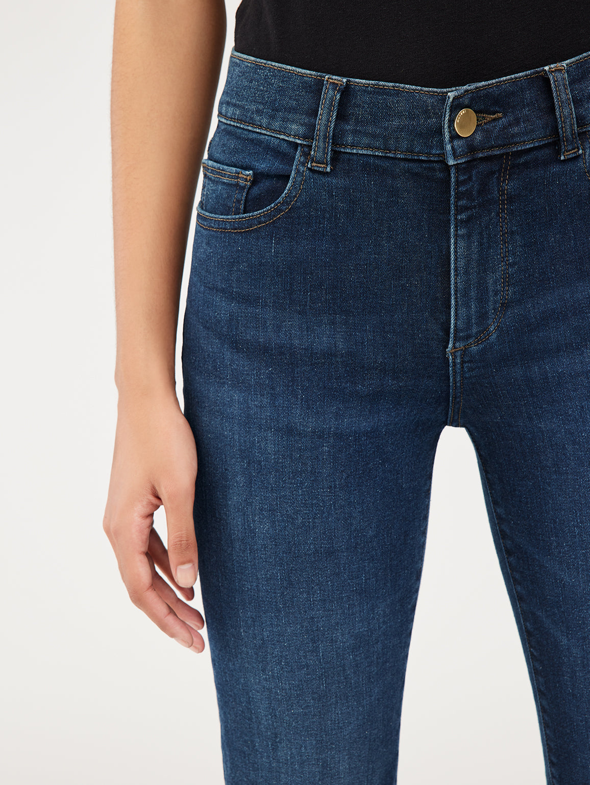 women's straight blue jean
