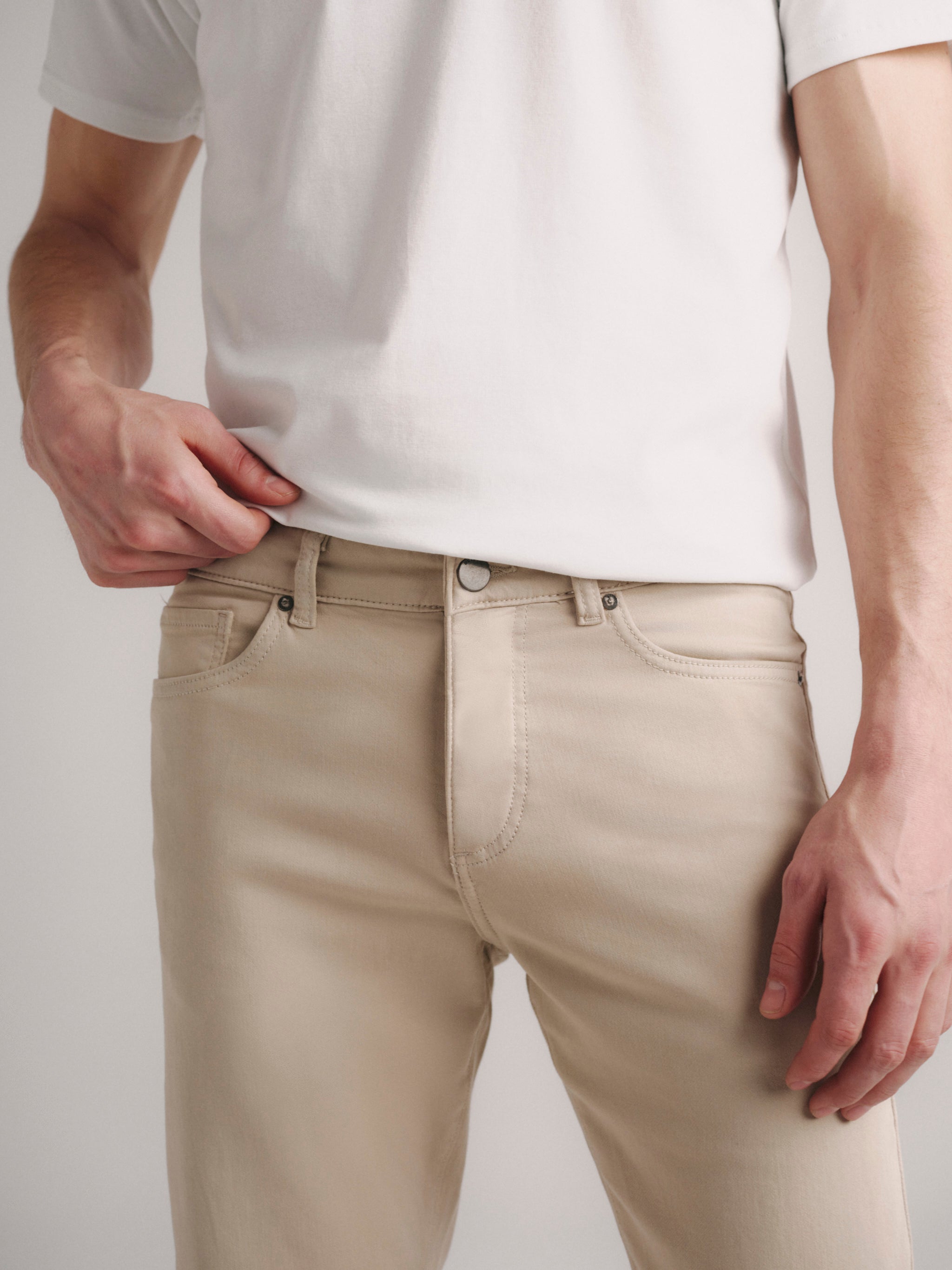 Russell Slim Straight Jeans | Orion (Off White)