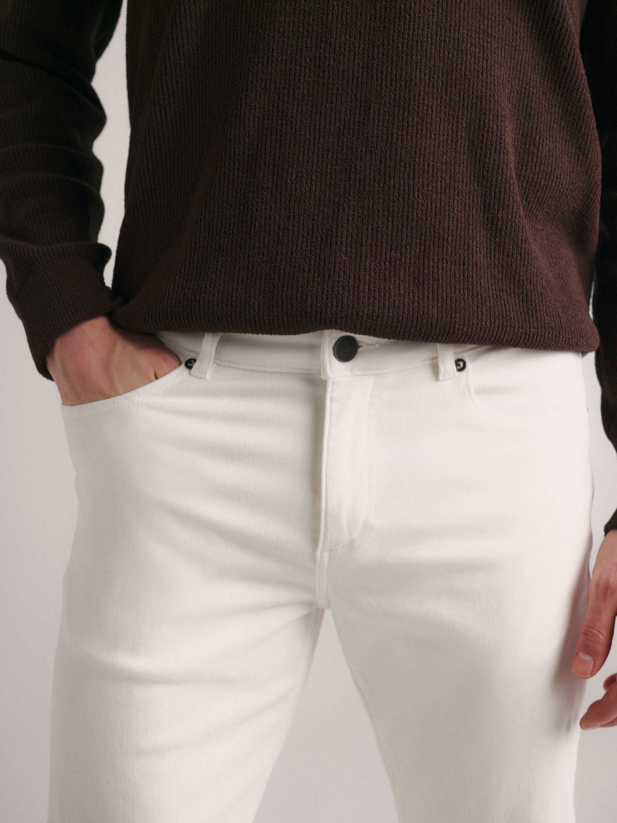 Russell Slim Straight Jeans | Whiteout