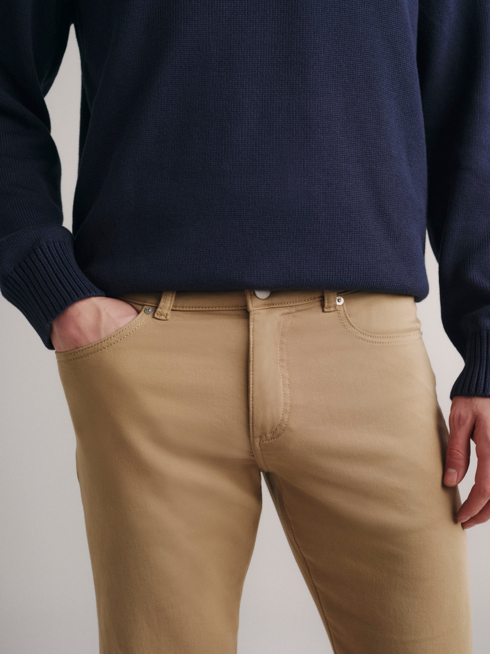 Russell Slim Straight Jeans | Sand Stone