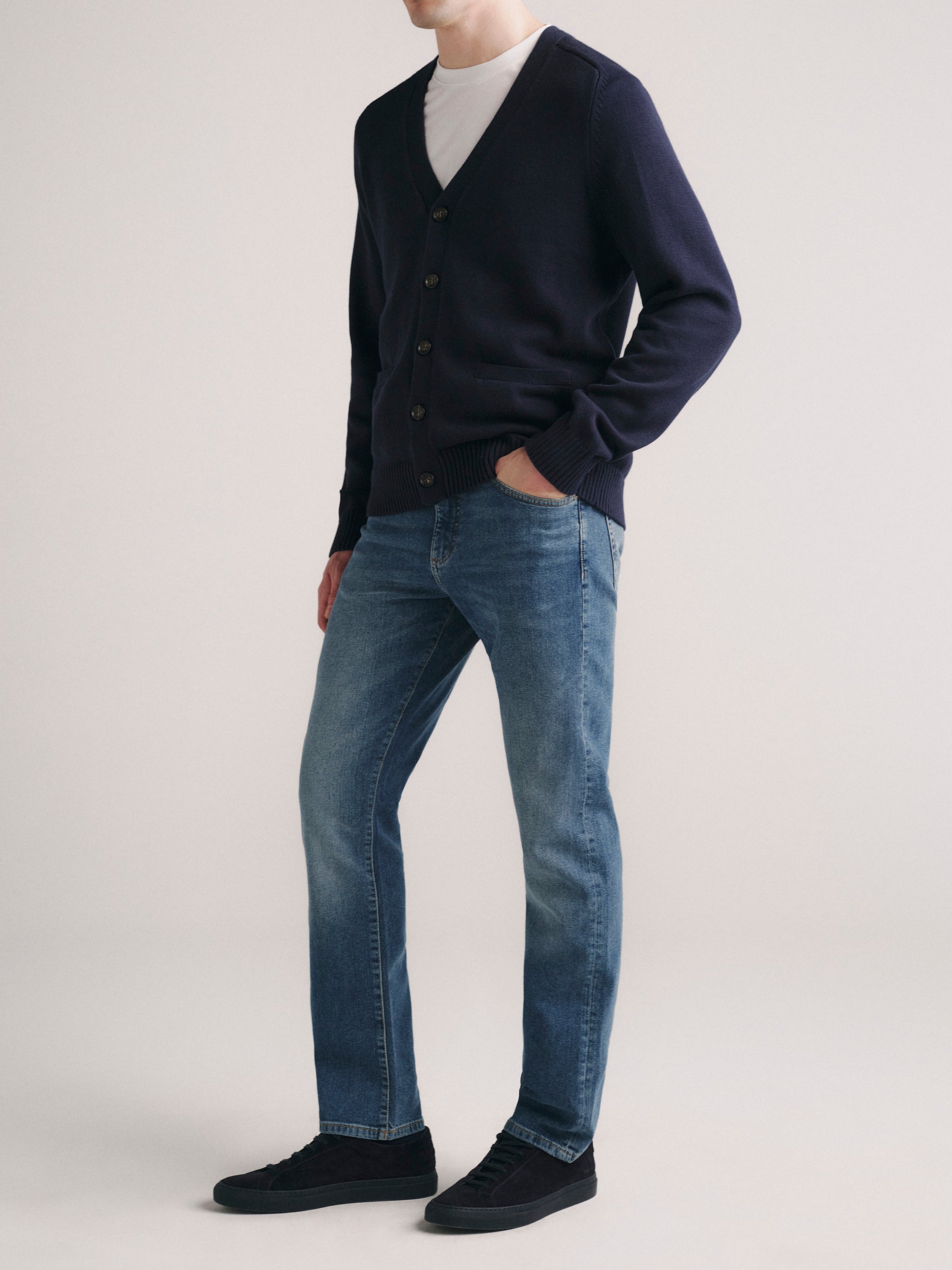 Russell Slim Straight Jeans | Lakewood