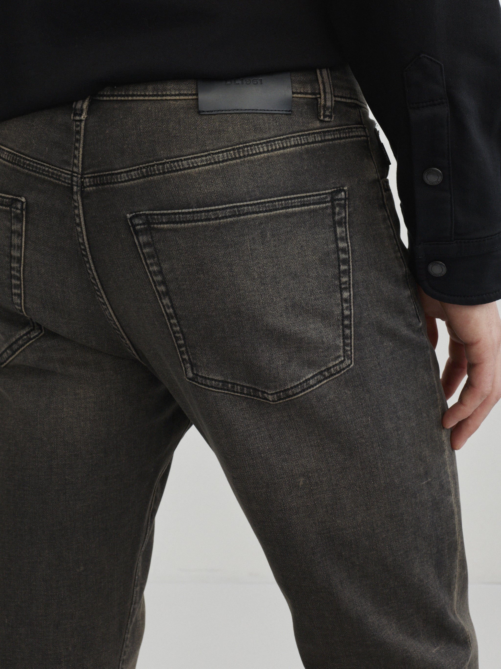 Russell Slim Straight Jeans | Rock