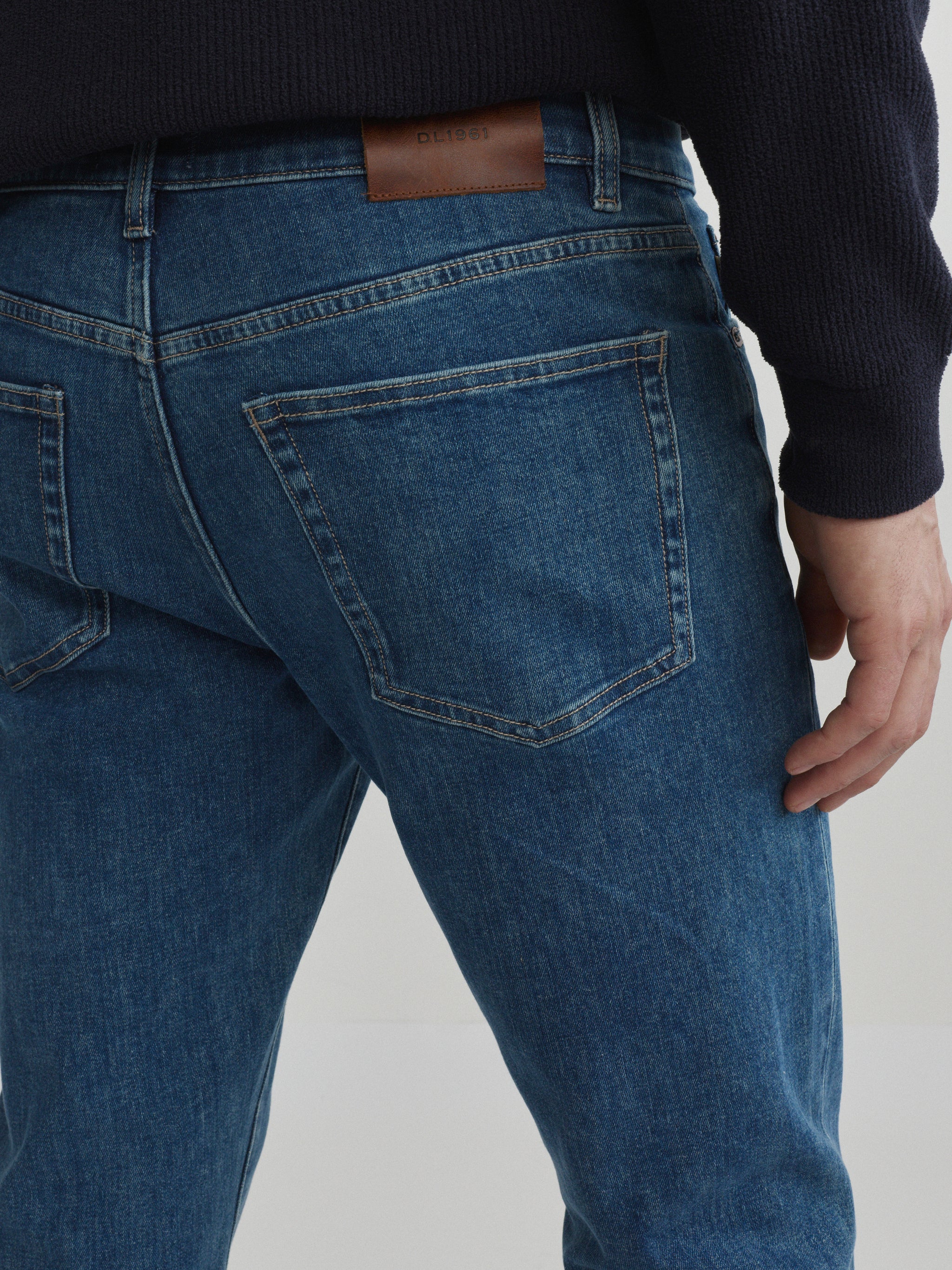 Russell Slim Straight Jeans | Highland Park