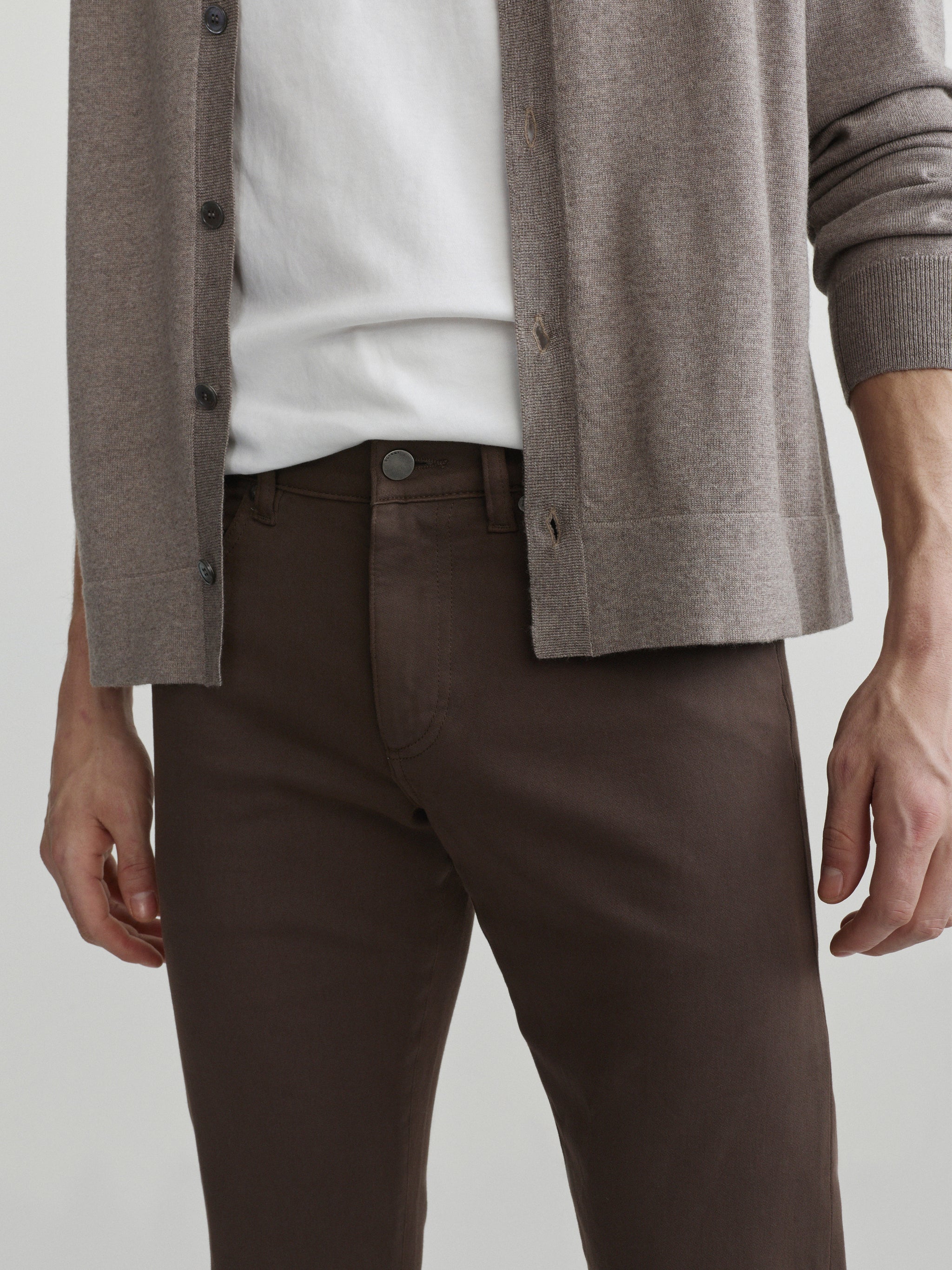 Russell Slim Straight Jeans | Woodland
