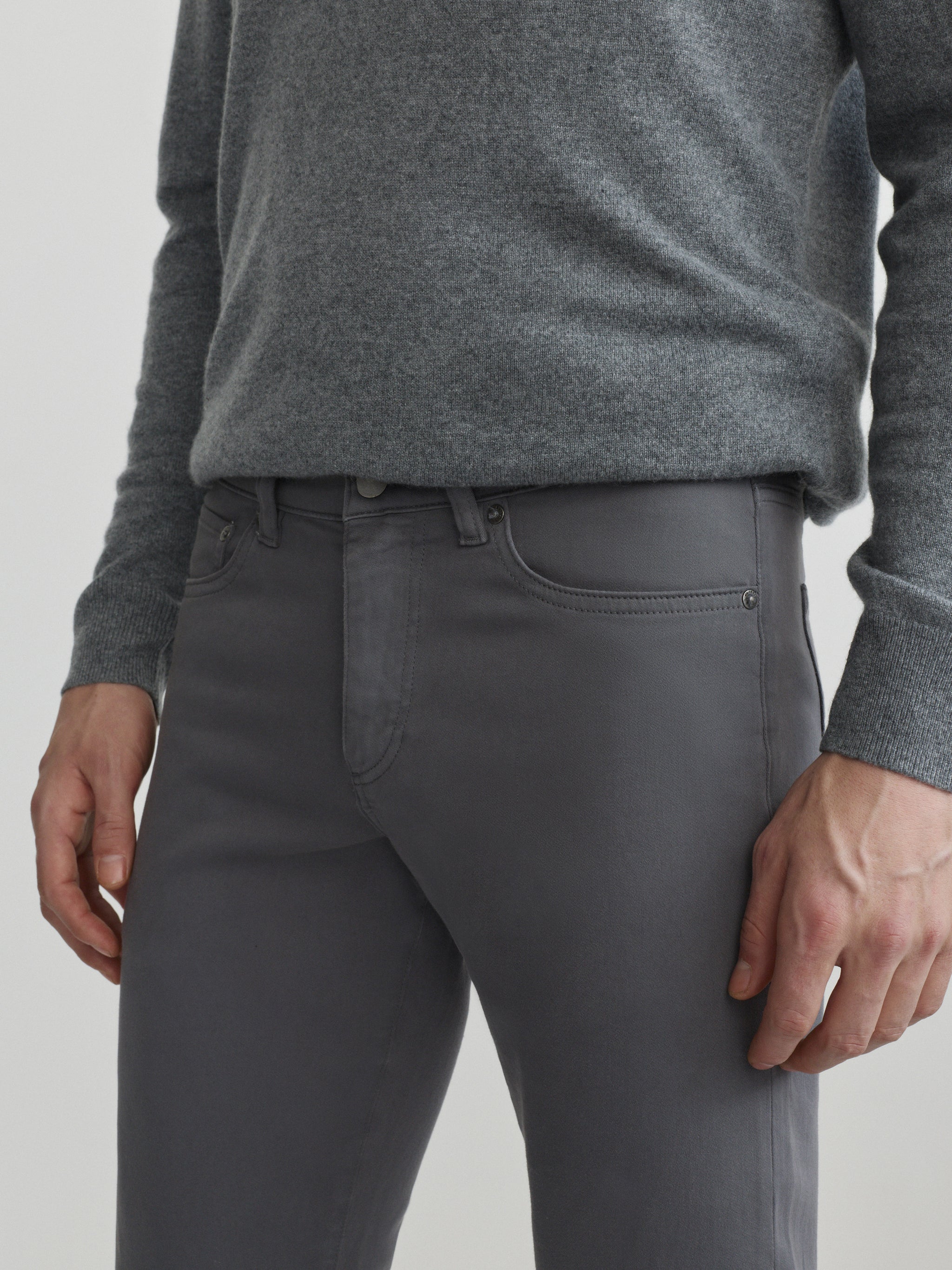 Russell Slim Straight Jeans | Alloy