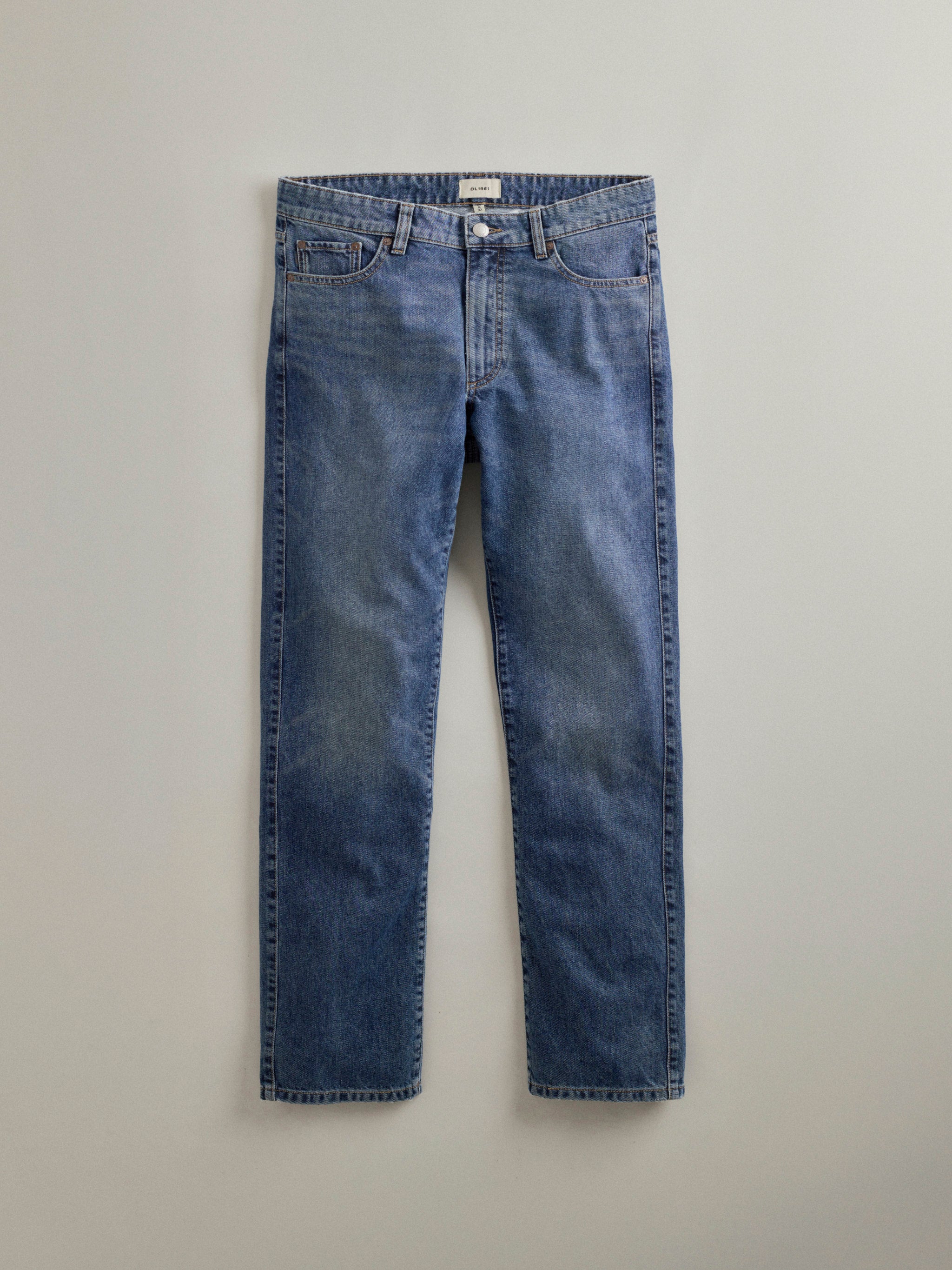 DL1961 men's Noah Straight jeans in faded blue 'Ironblue', flat lay front view in rigid-look denim with a straight leg.